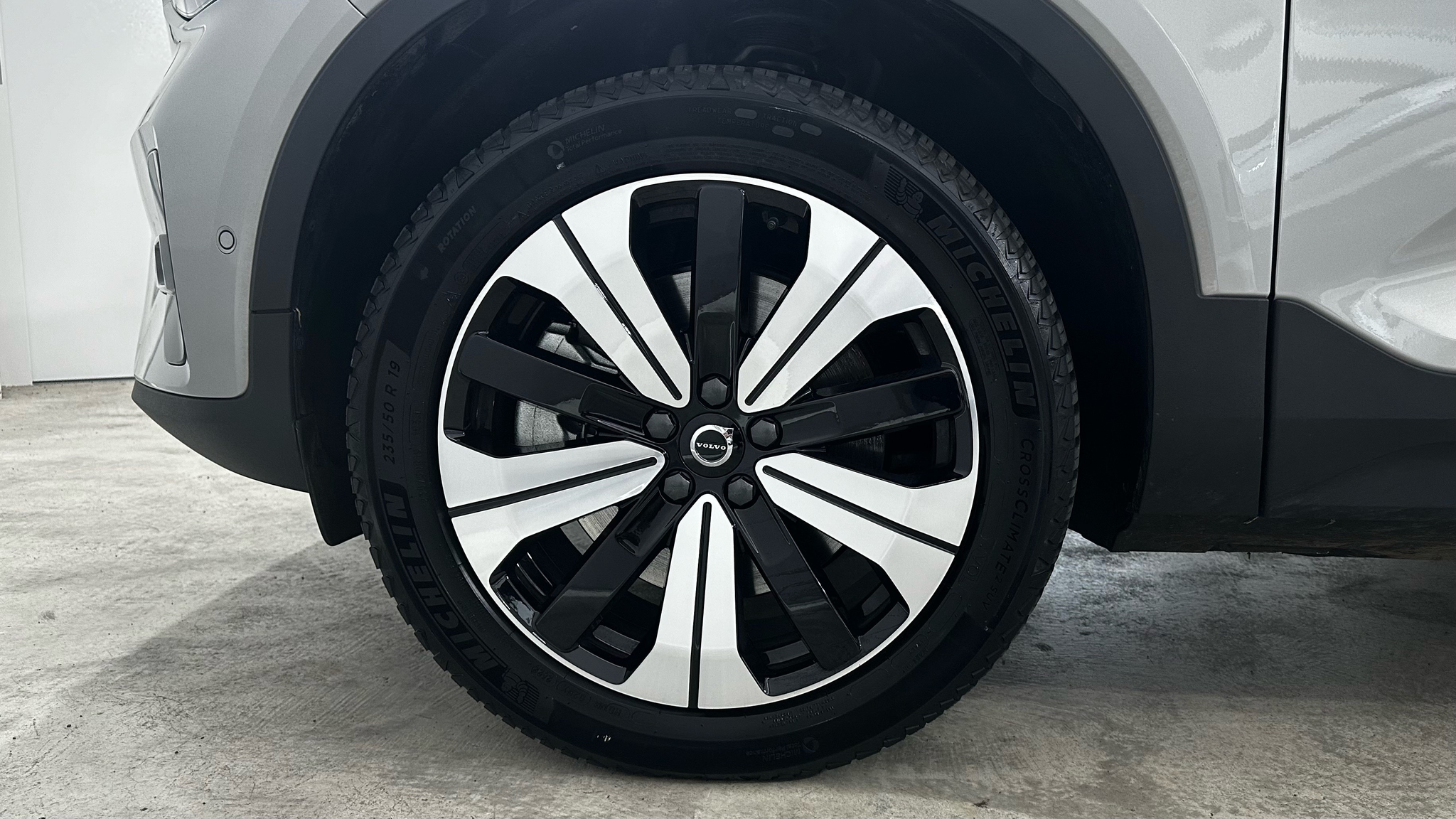 listing desktop thumbnail image 7