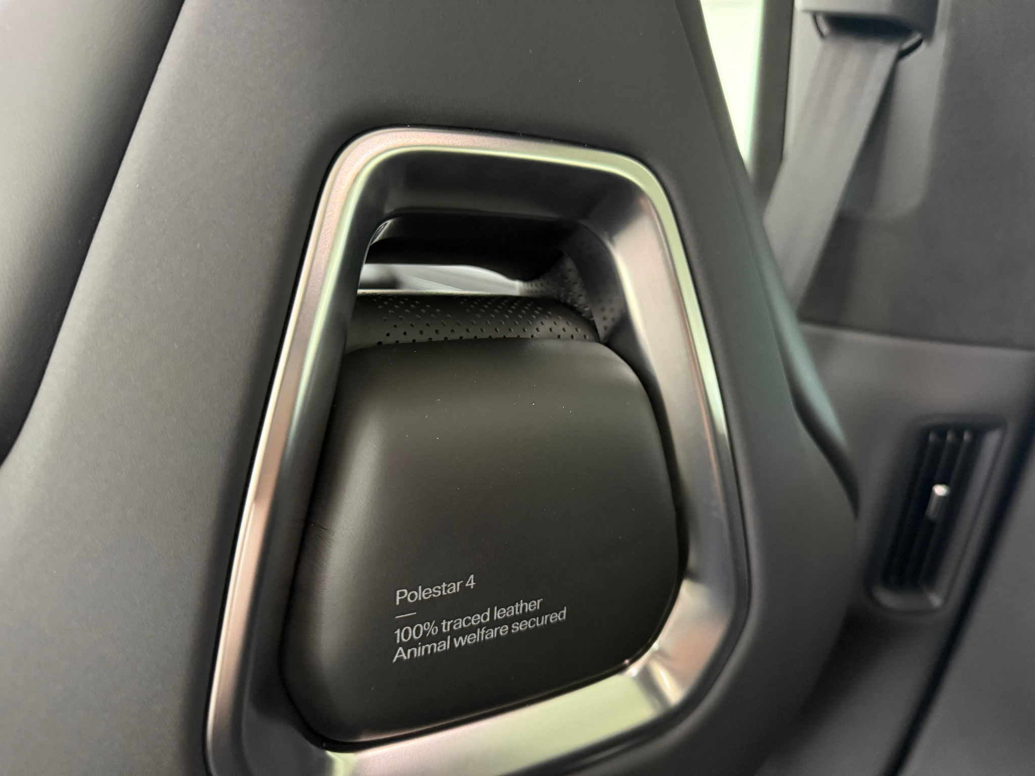 listing desktop thumbnail image 11