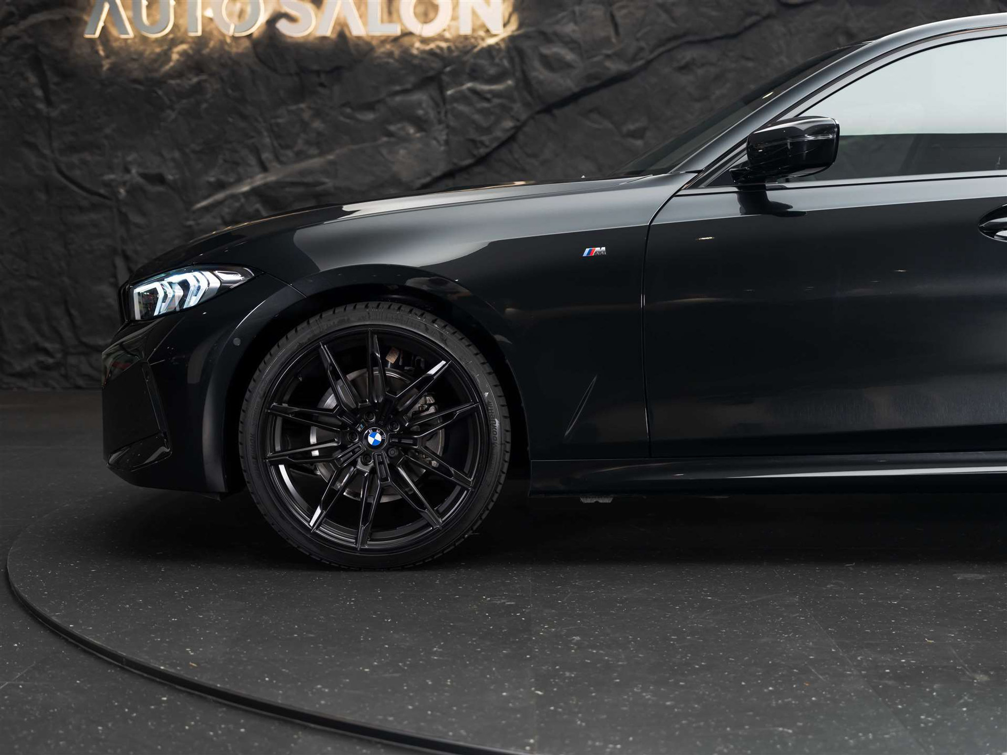 listing desktop thumbnail image 16