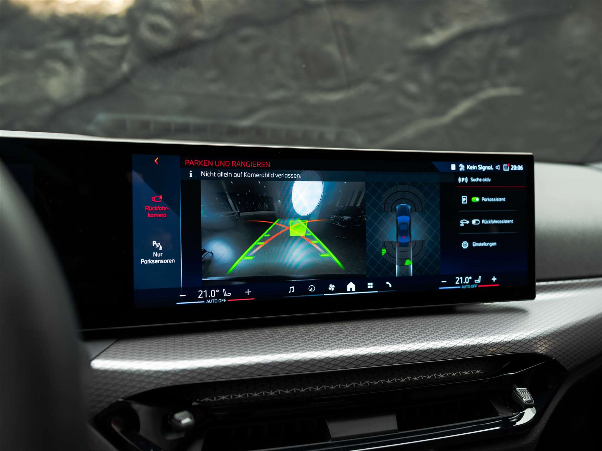 listing desktop thumbnail image 34