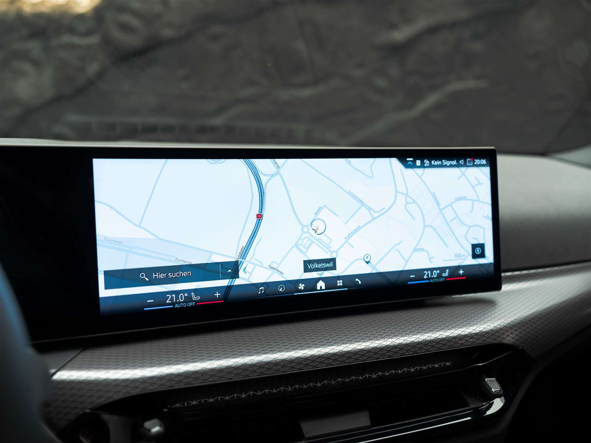 listing desktop thumbnail image 36