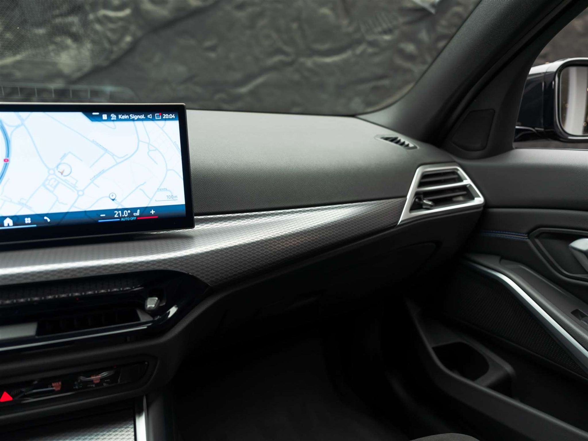 listing desktop thumbnail image 25