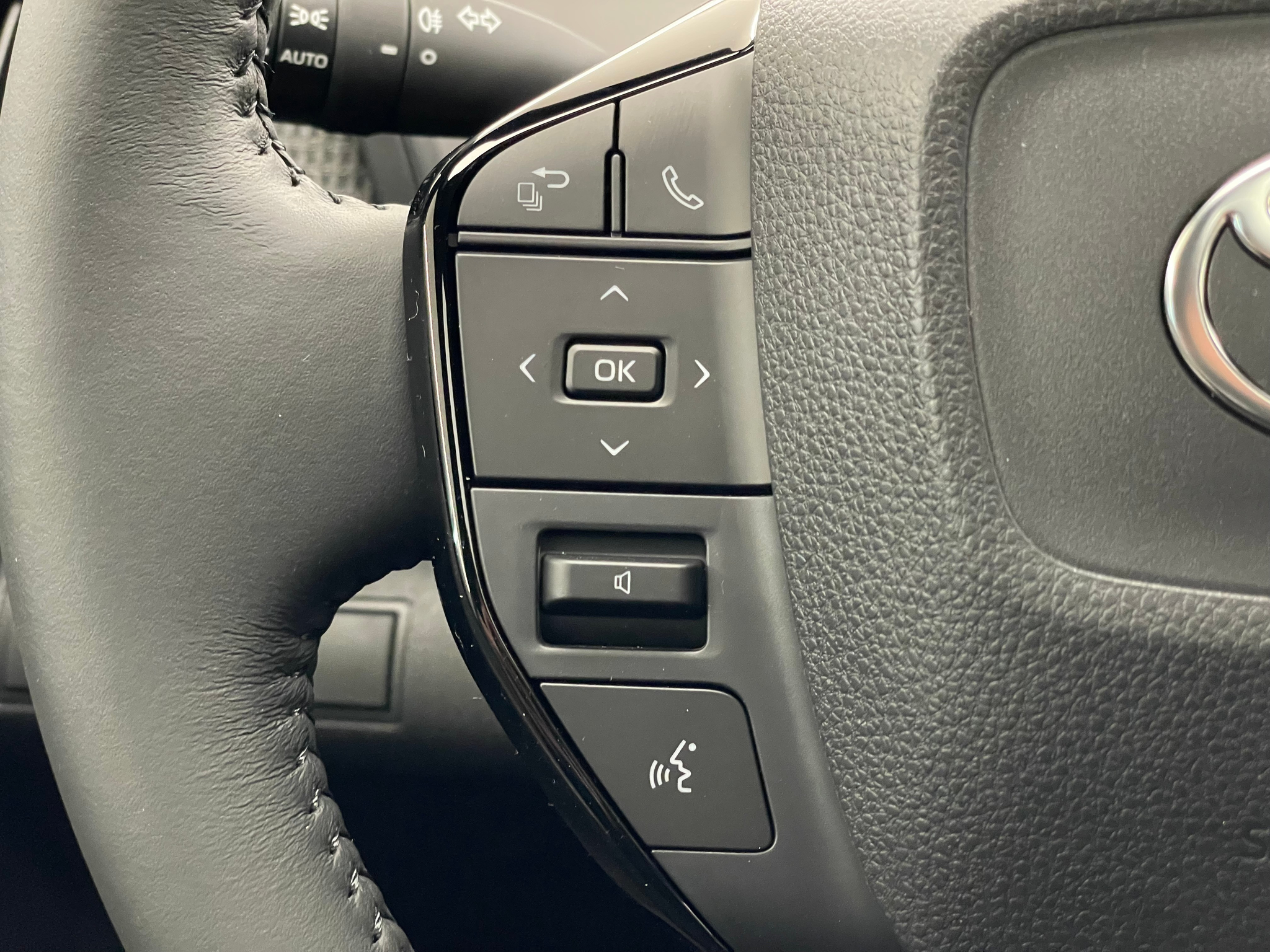 listing desktop thumbnail image 13