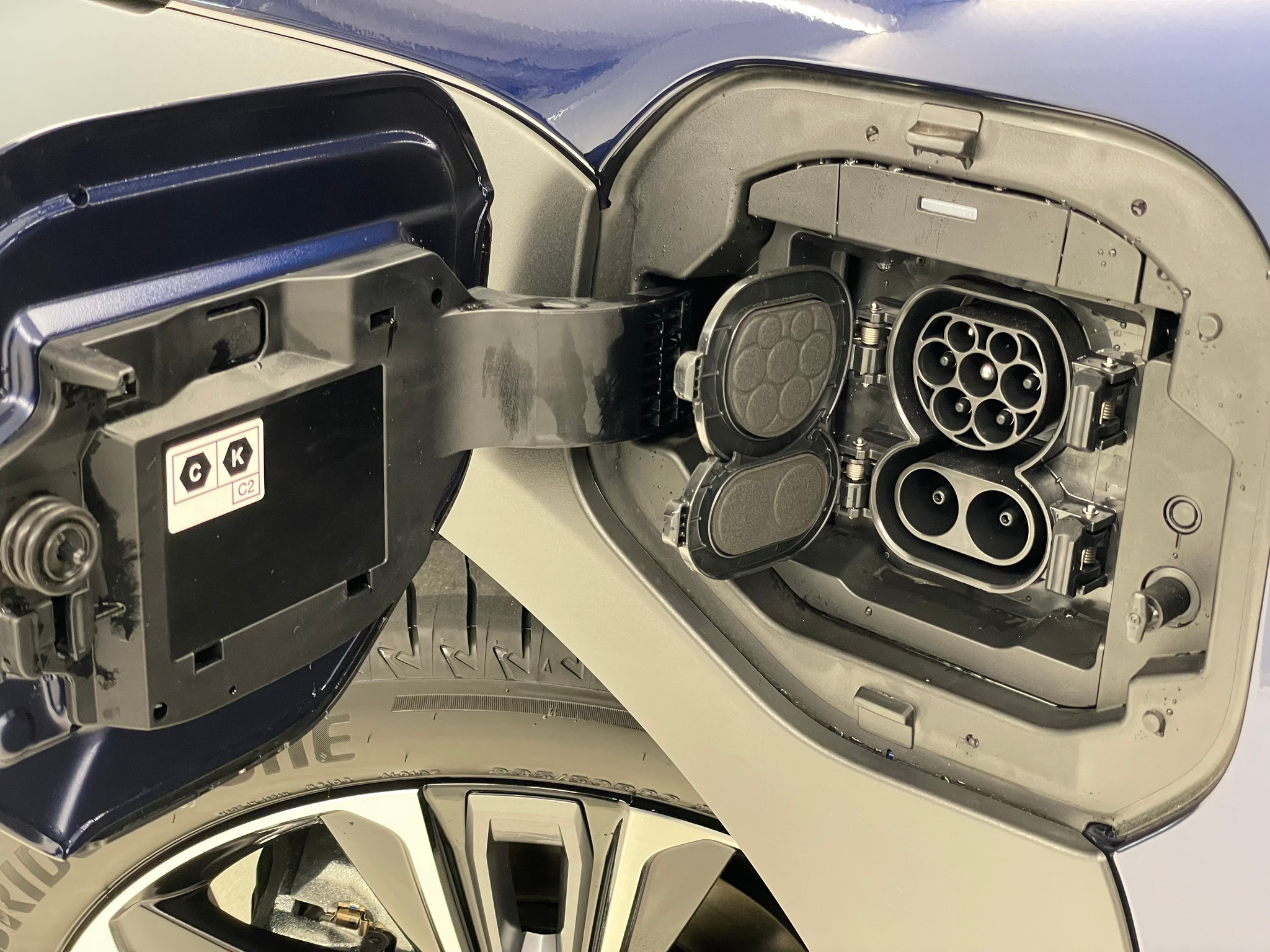 listing desktop thumbnail image 18