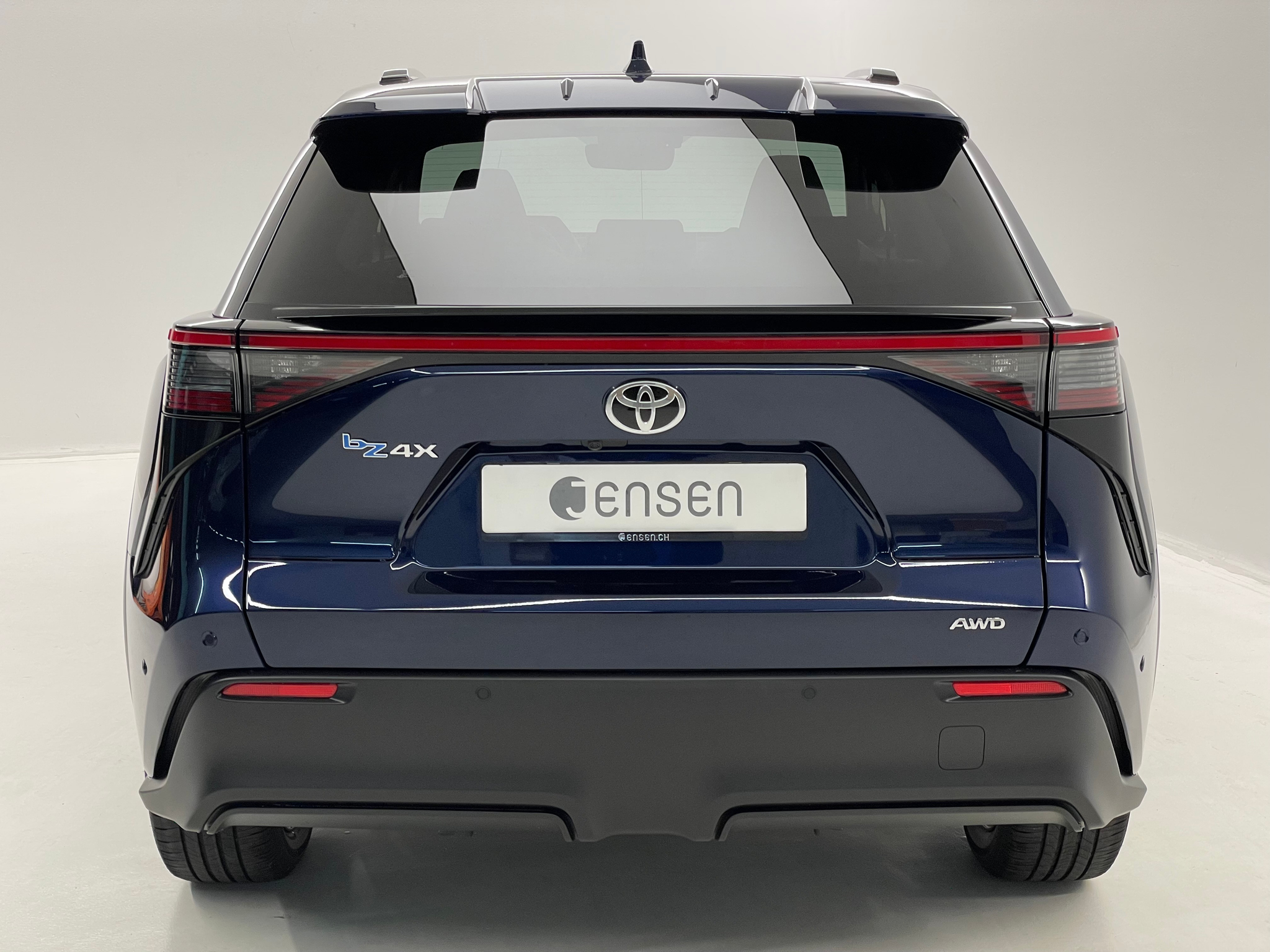 listing desktop thumbnail image 3