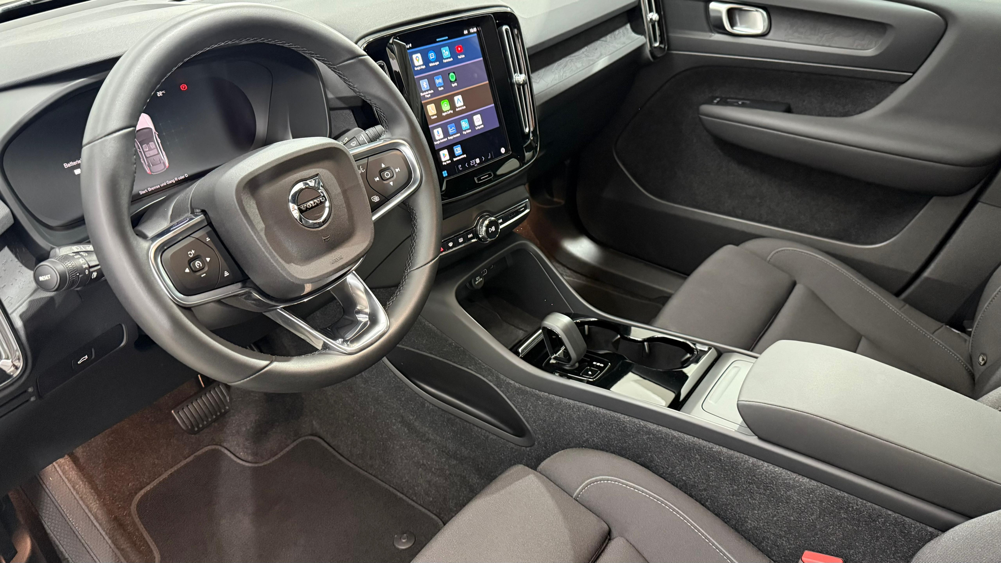 listing desktop thumbnail image 3