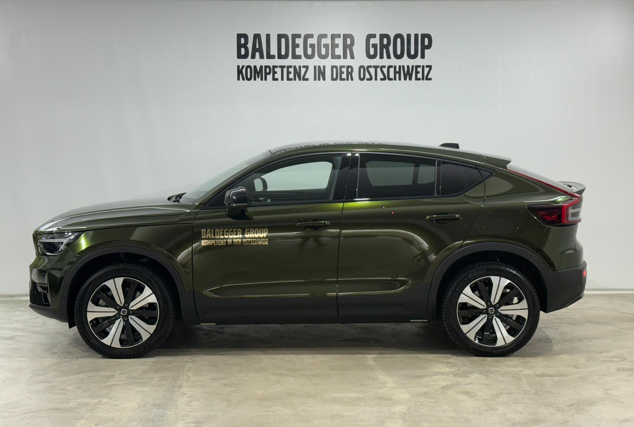 listing desktop thumbnail image 1