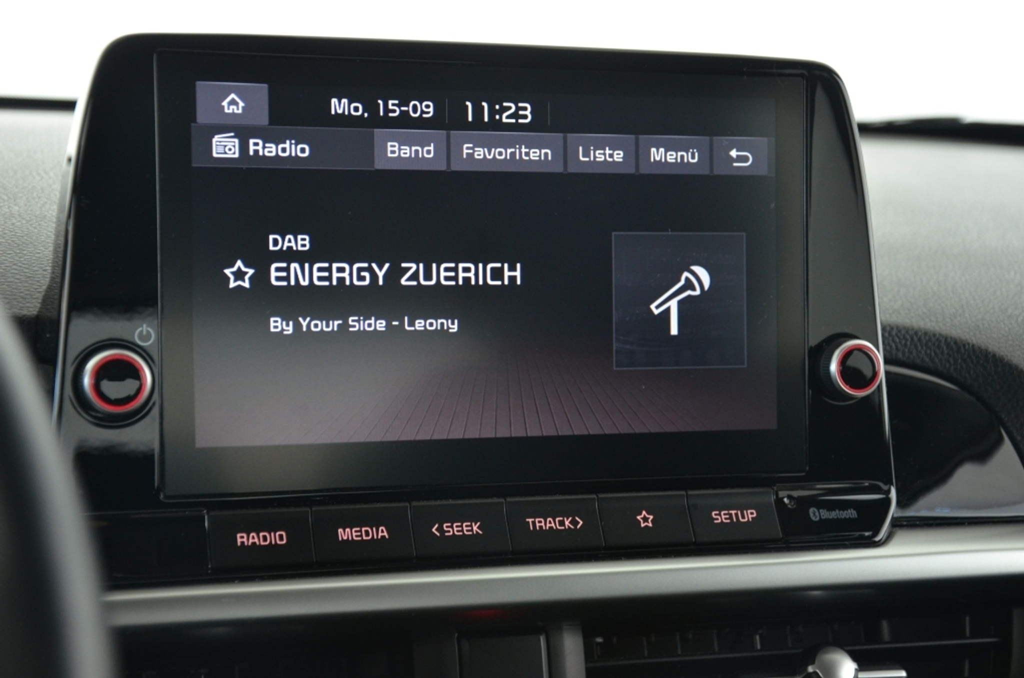 listing desktop thumbnail image 16