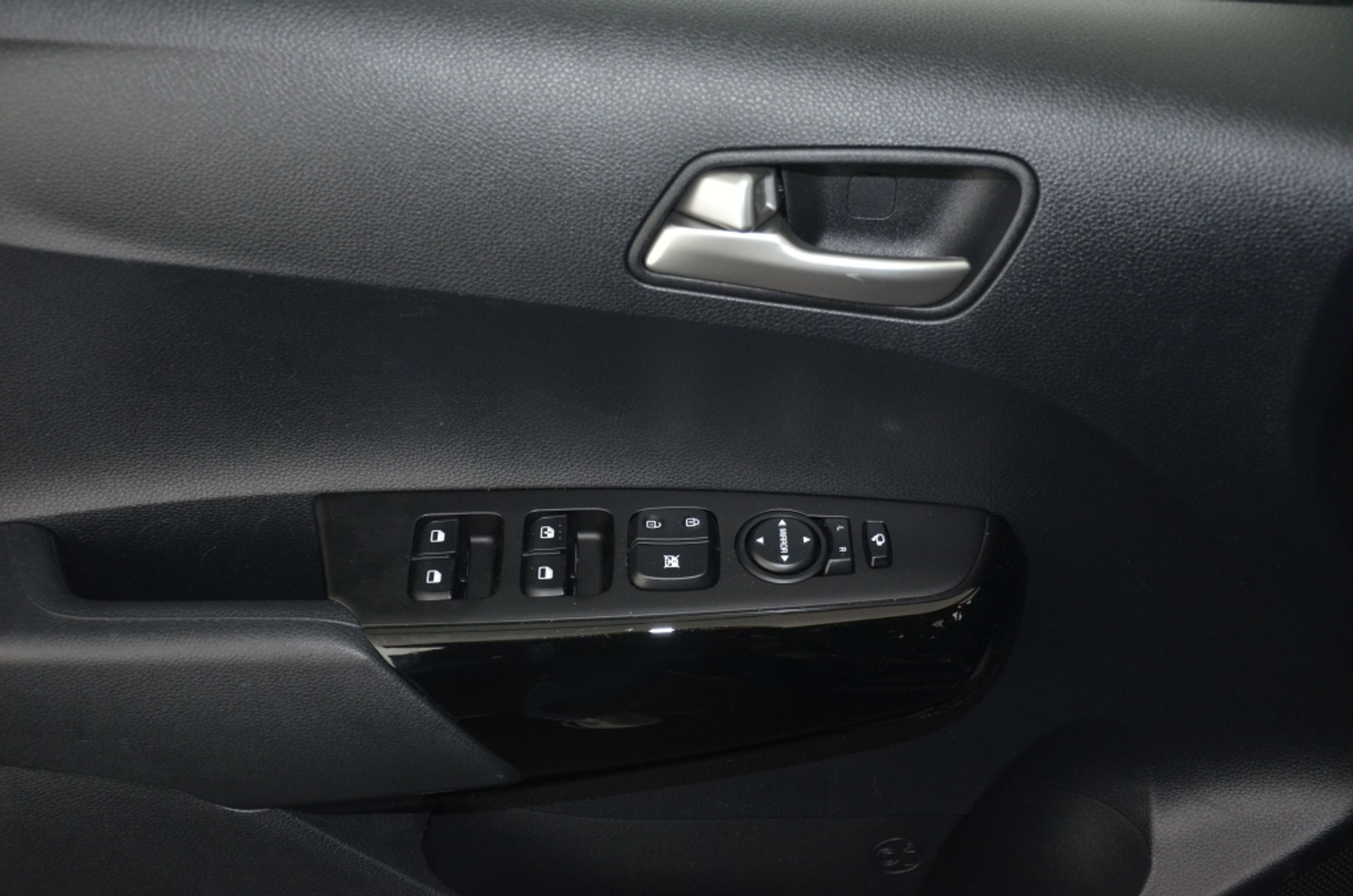 listing desktop thumbnail image 22