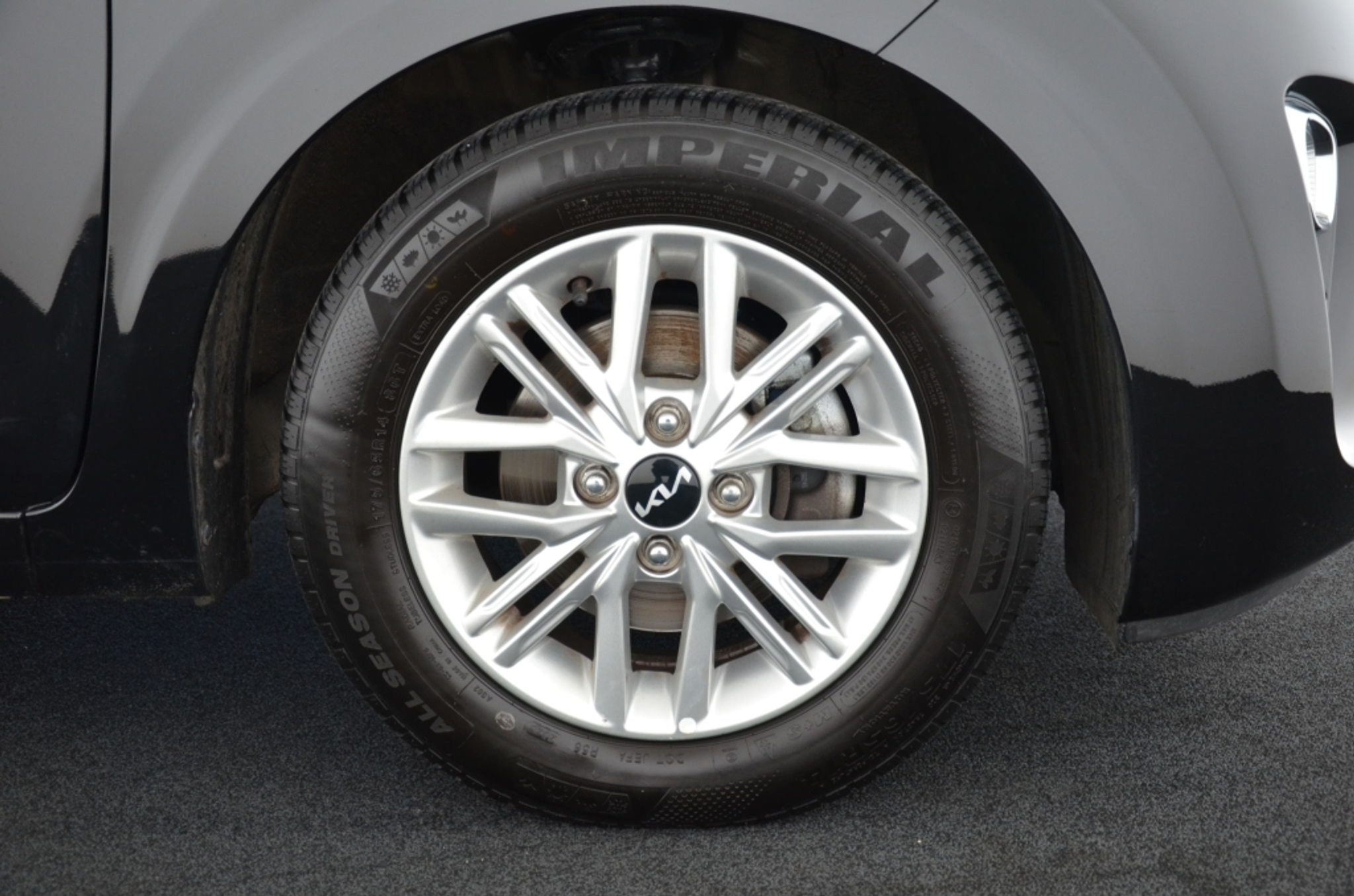 listing desktop thumbnail image 9