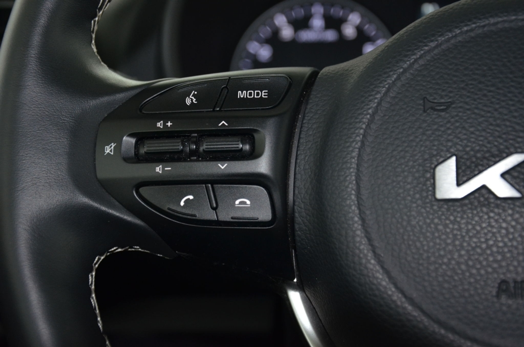 listing desktop thumbnail image 18