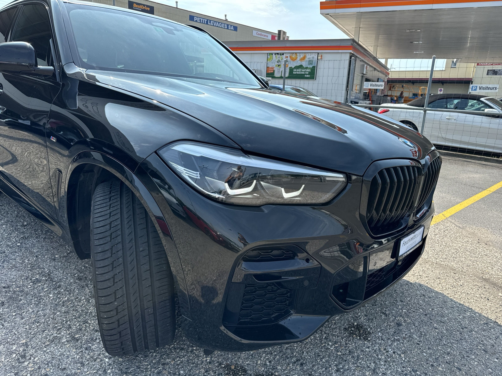 listing desktop thumbnail image 17