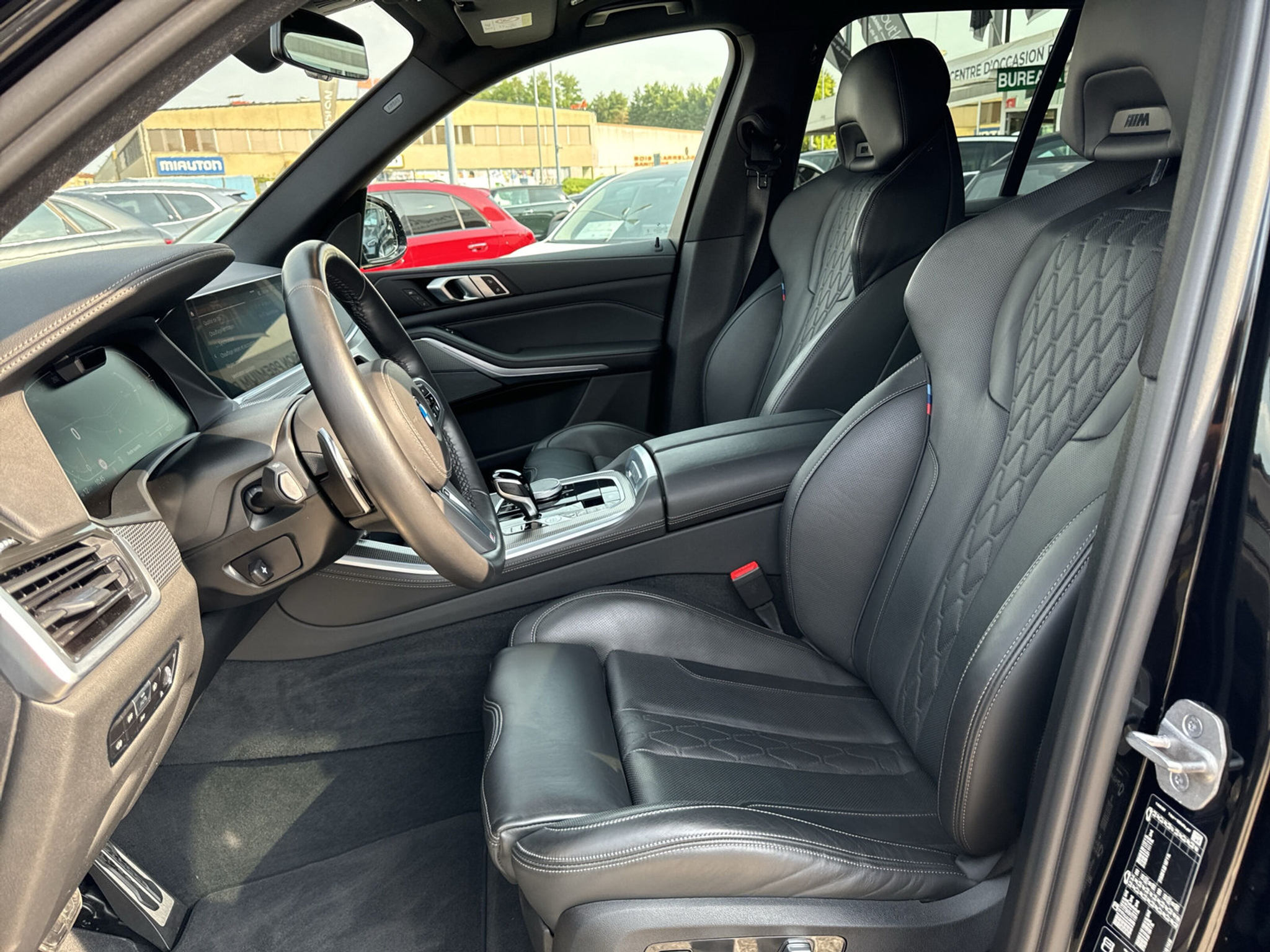 listing desktop thumbnail image 9