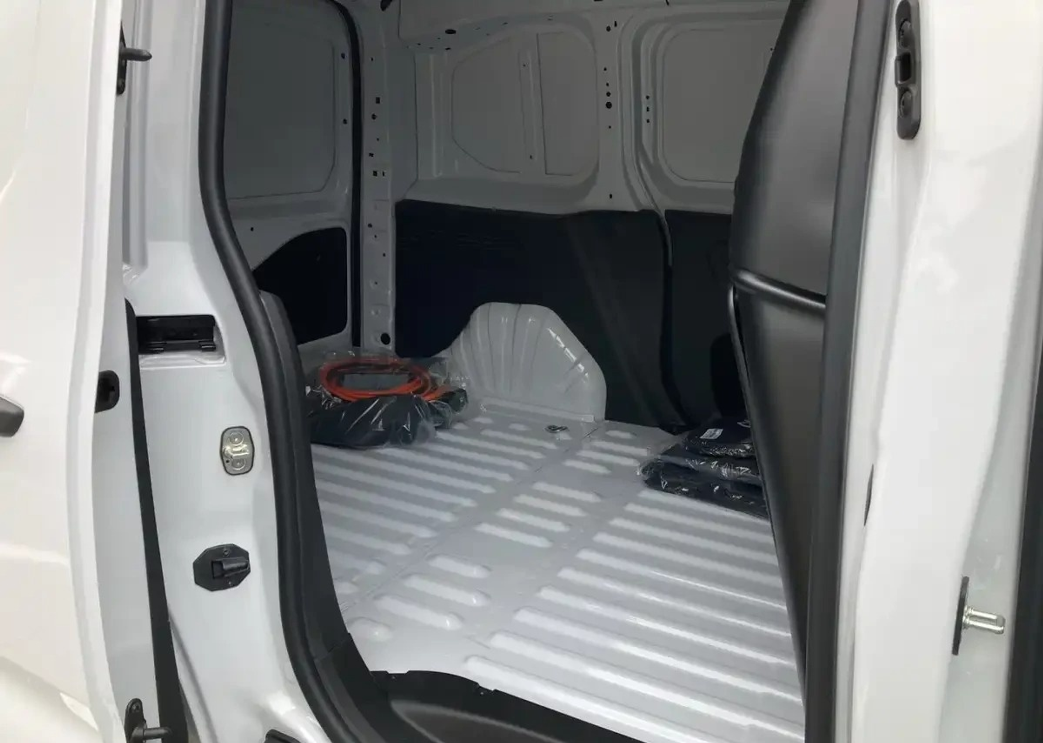 listing desktop thumbnail image 11