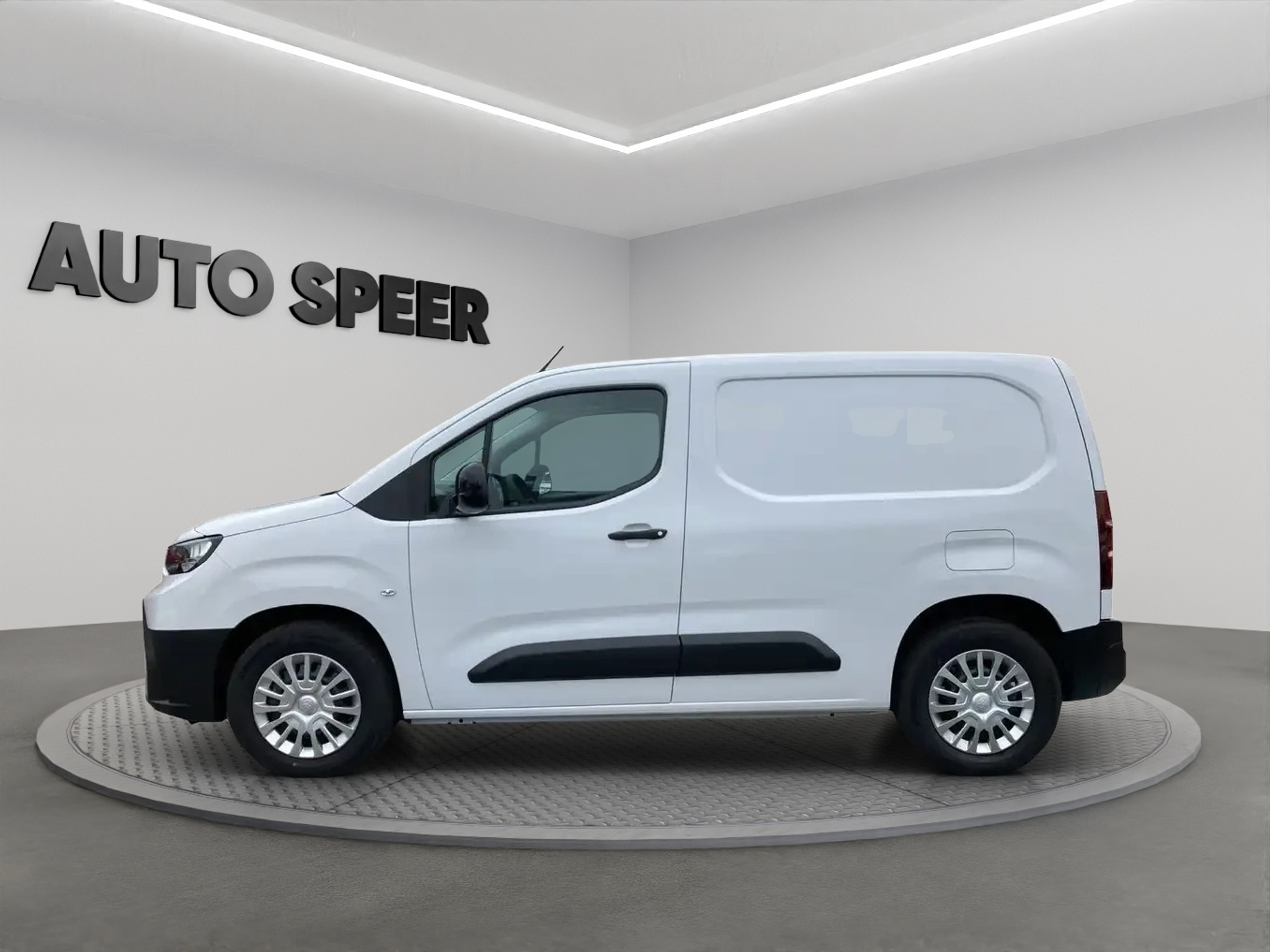 listing desktop thumbnail image 1