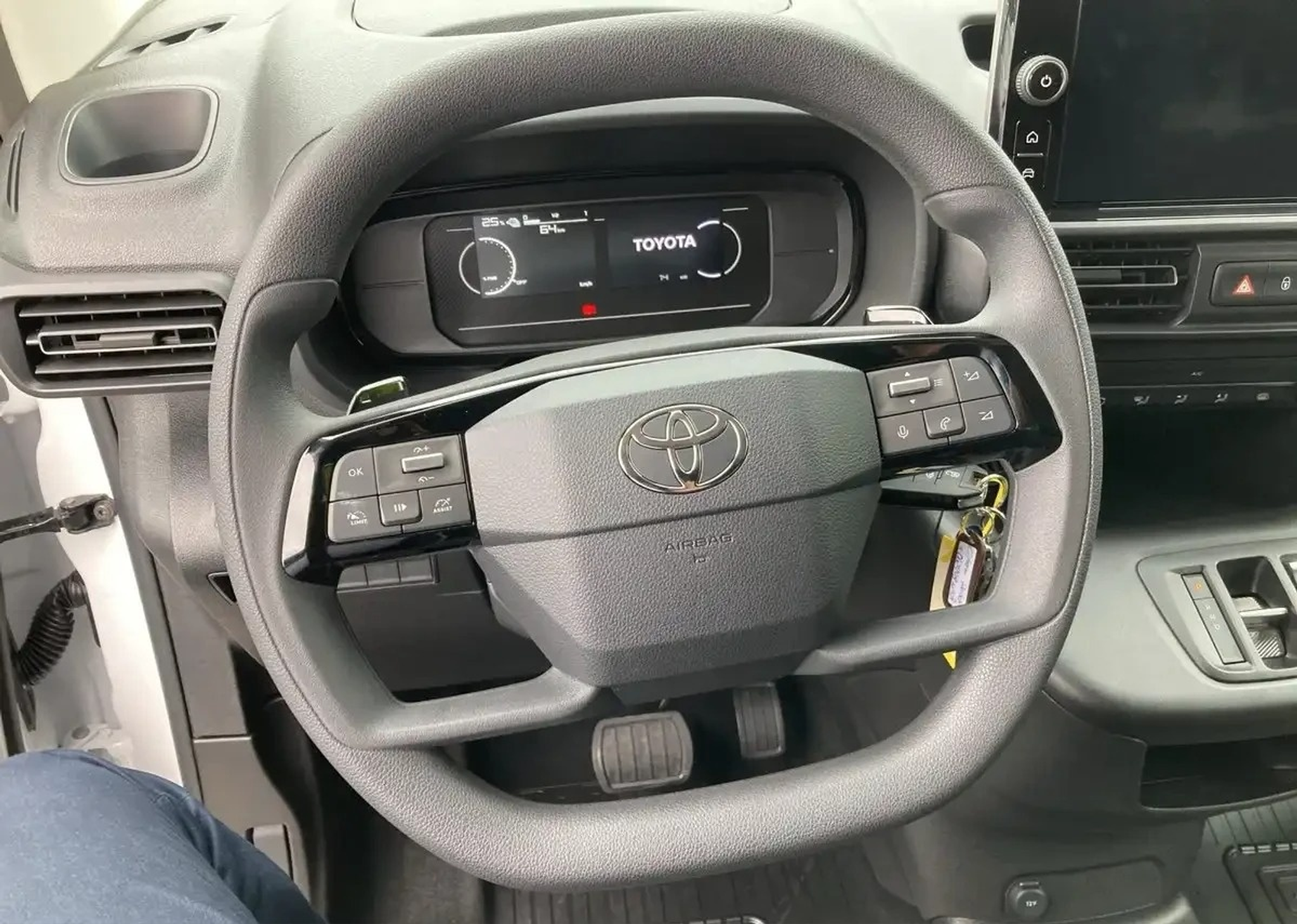 listing desktop thumbnail image 12