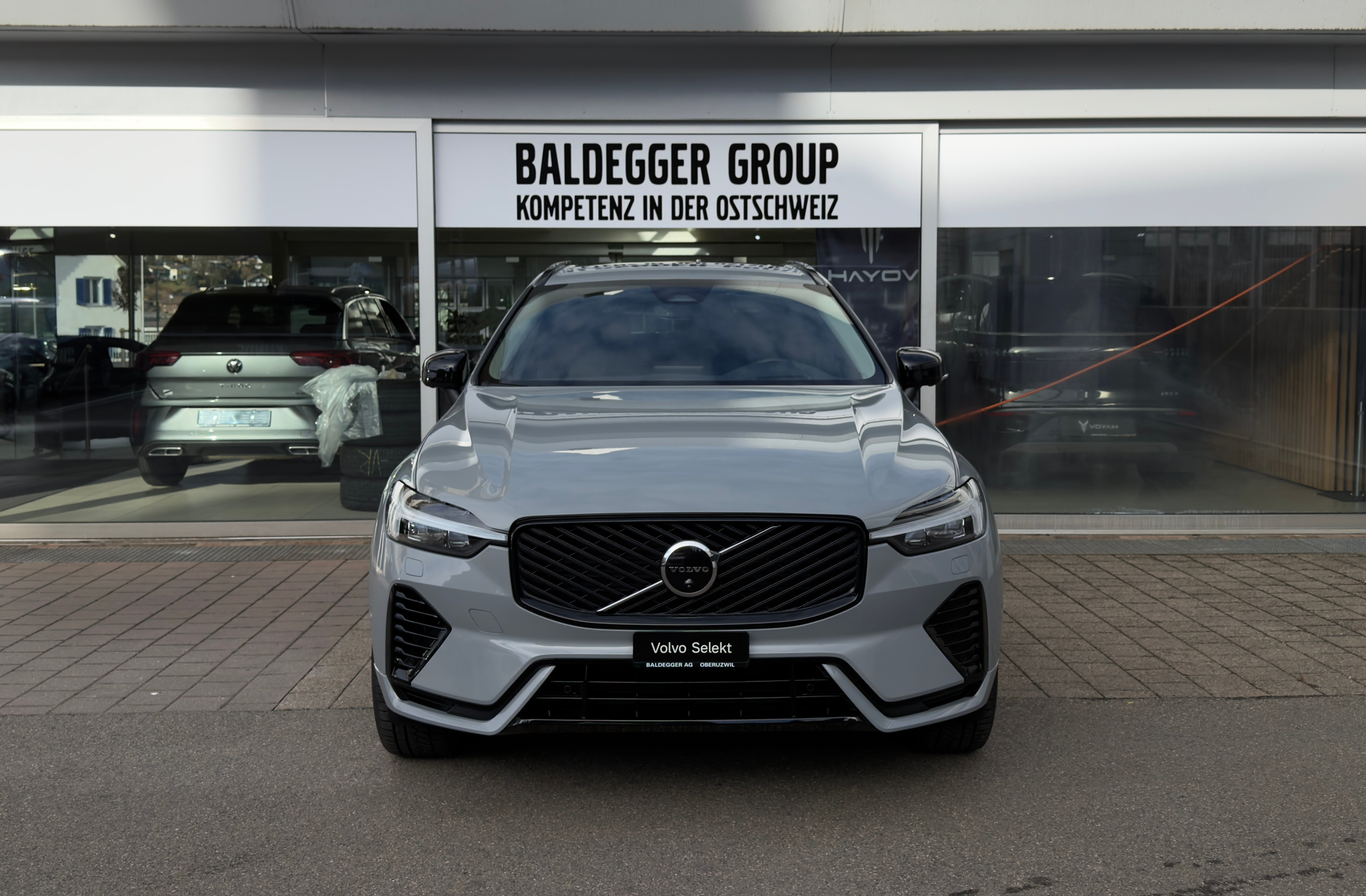 listing desktop thumbnail image 3