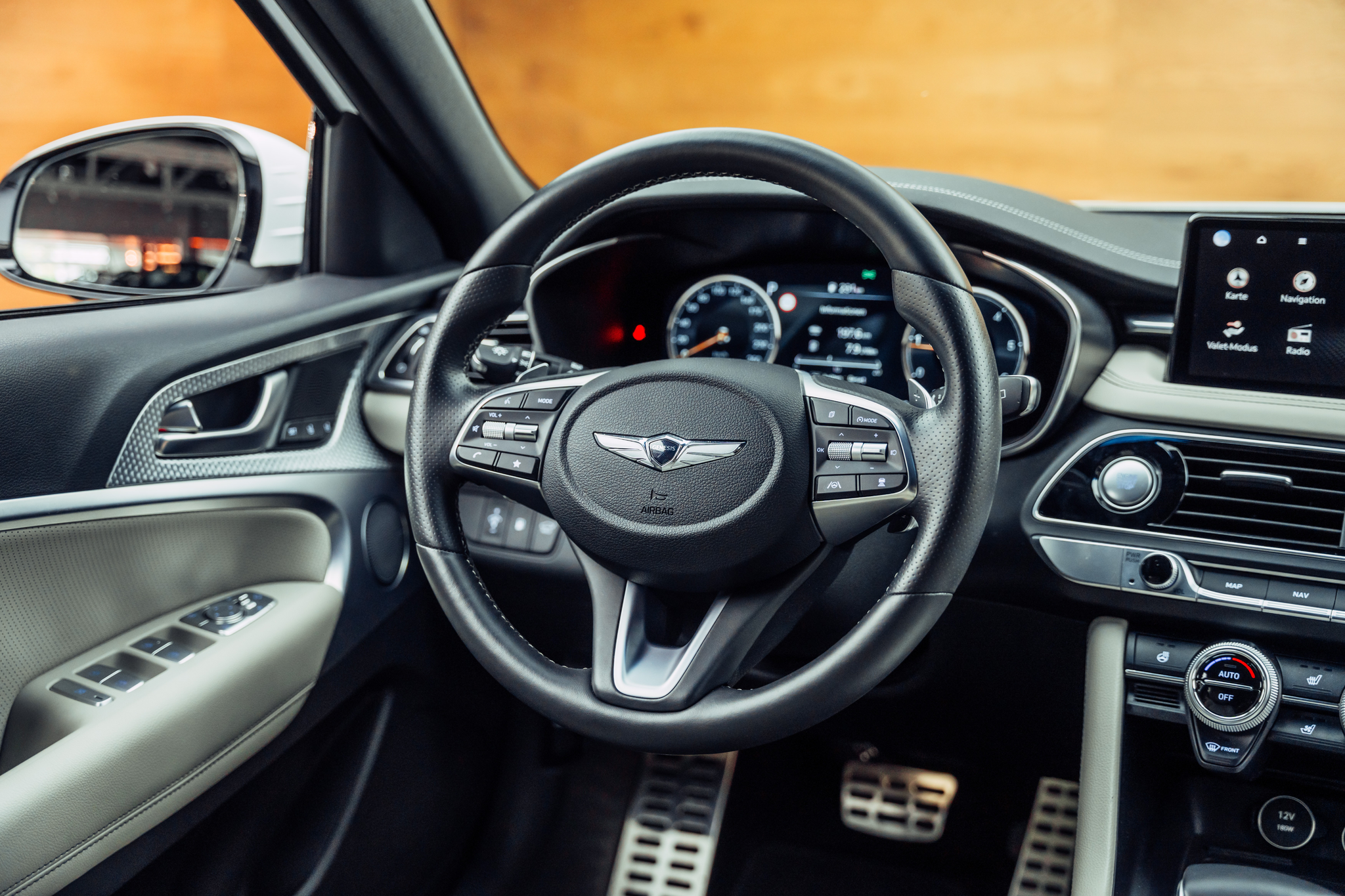 listing desktop thumbnail image 17