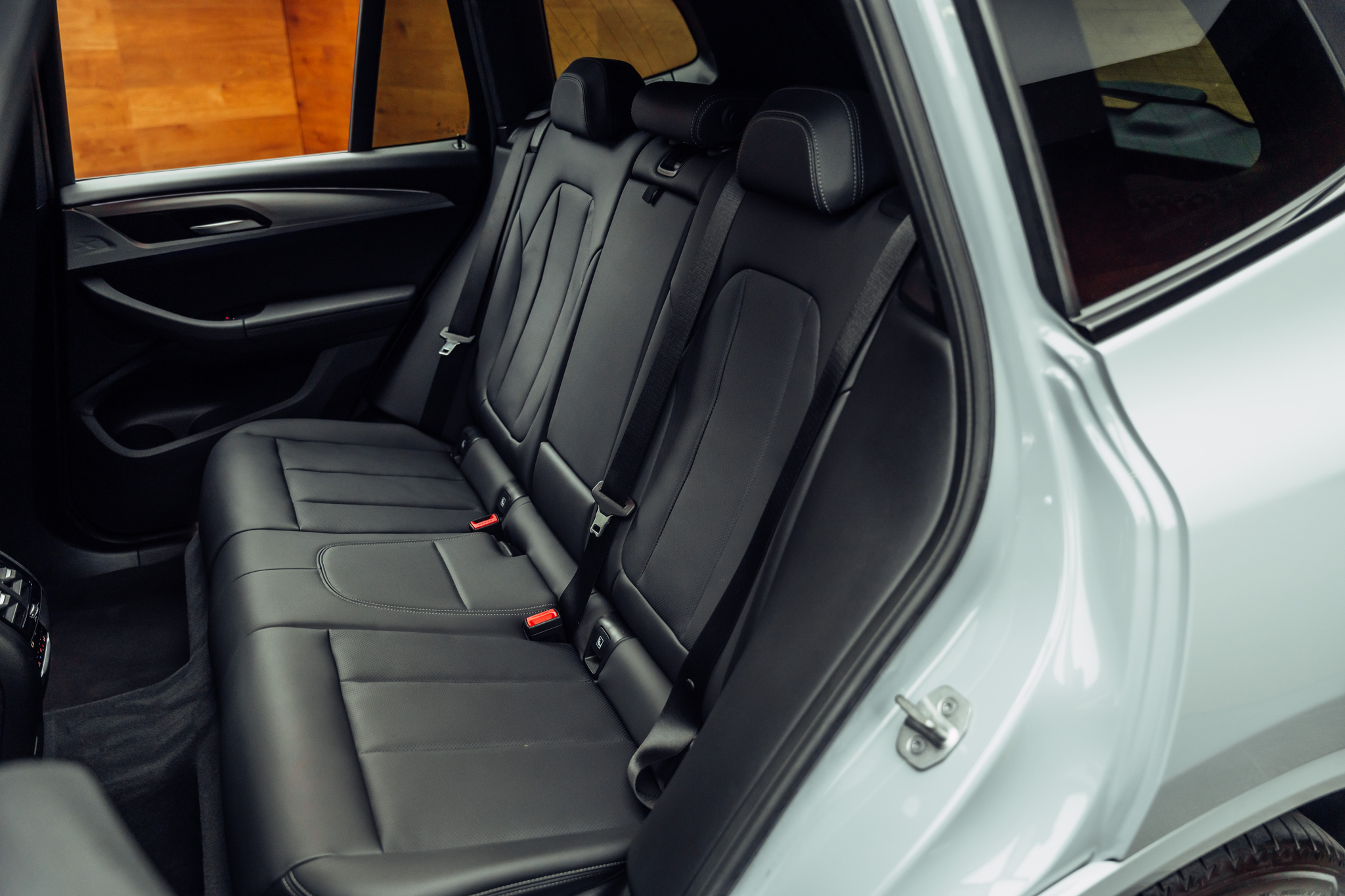 listing desktop thumbnail image 5