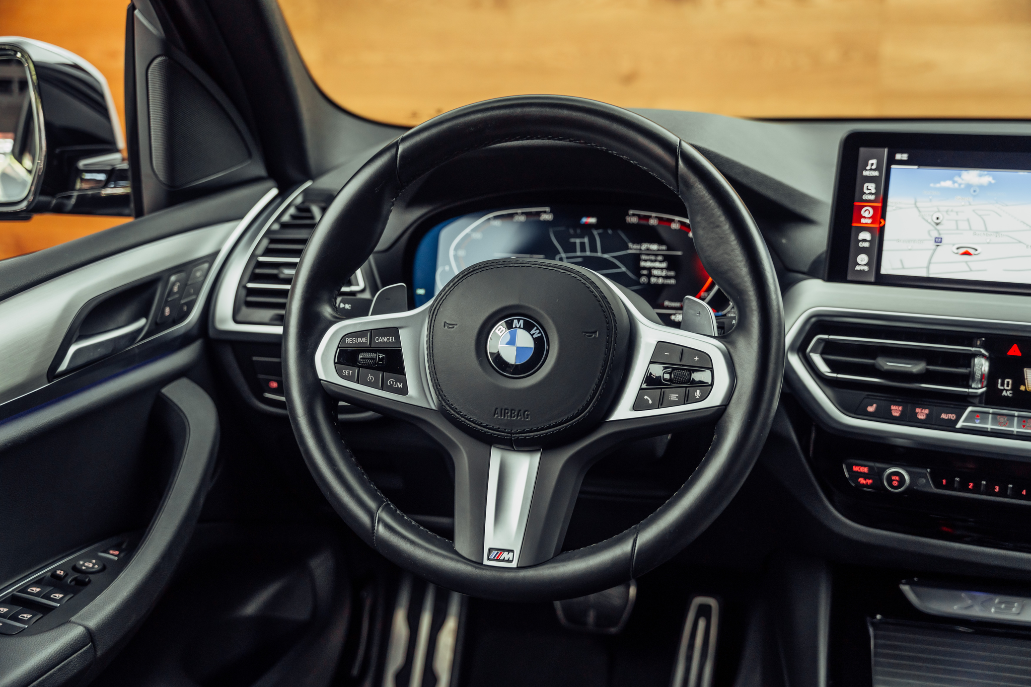 listing desktop thumbnail image 12