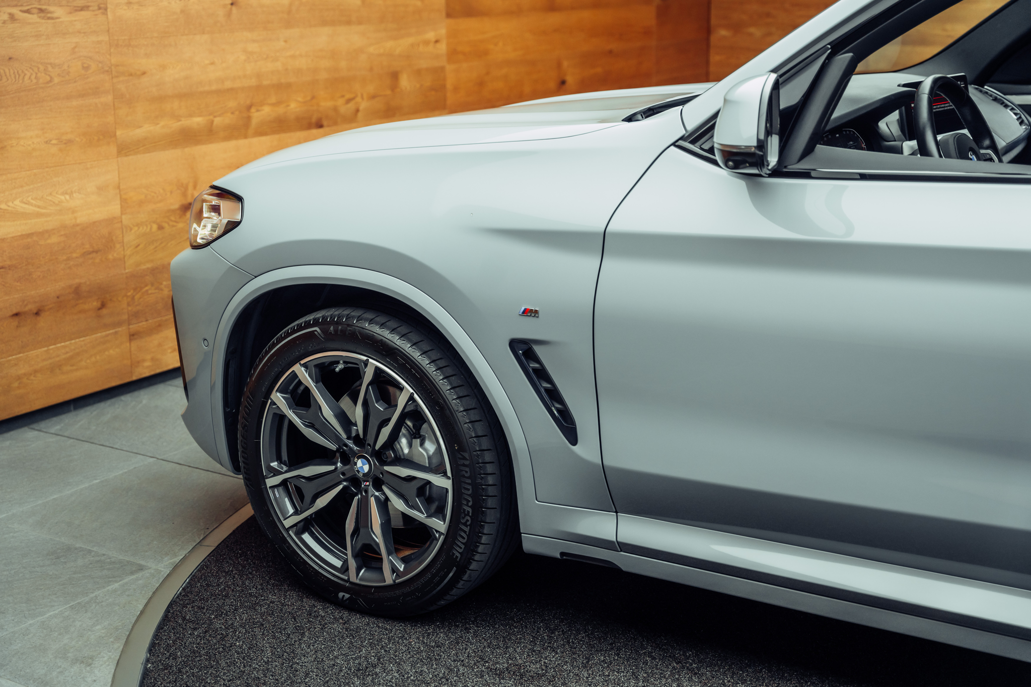 listing desktop thumbnail image 14