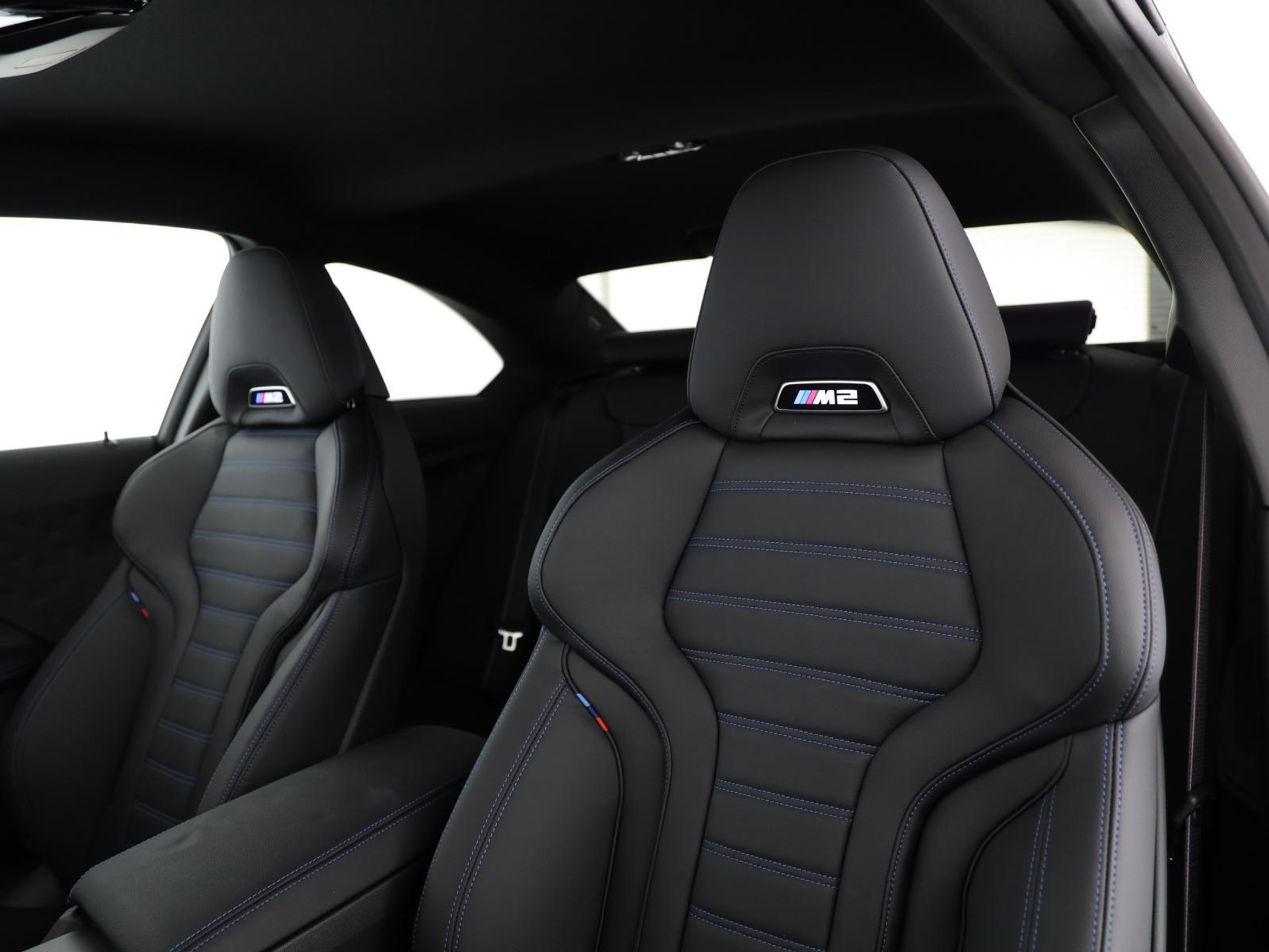 listing desktop thumbnail image 9