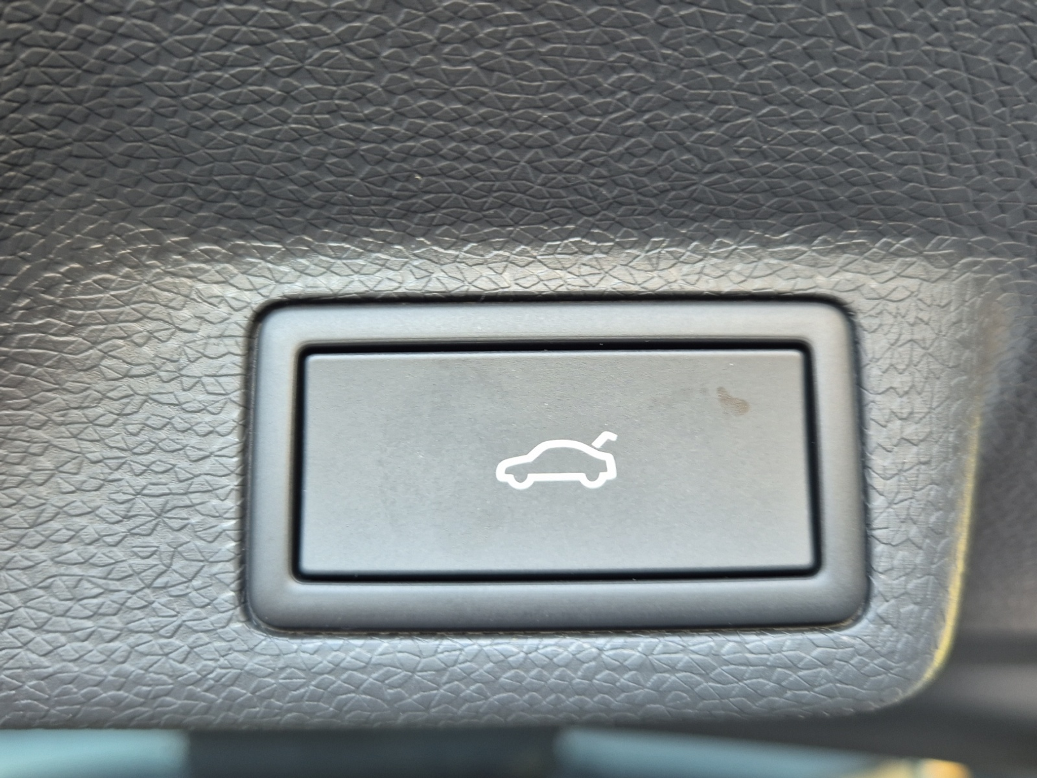 listing desktop thumbnail image 13