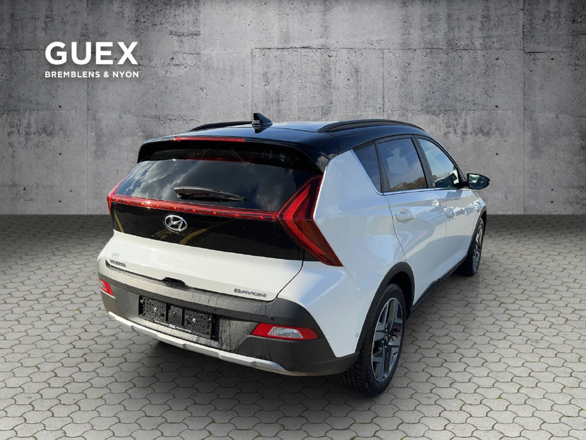 listing desktop thumbnail image 4