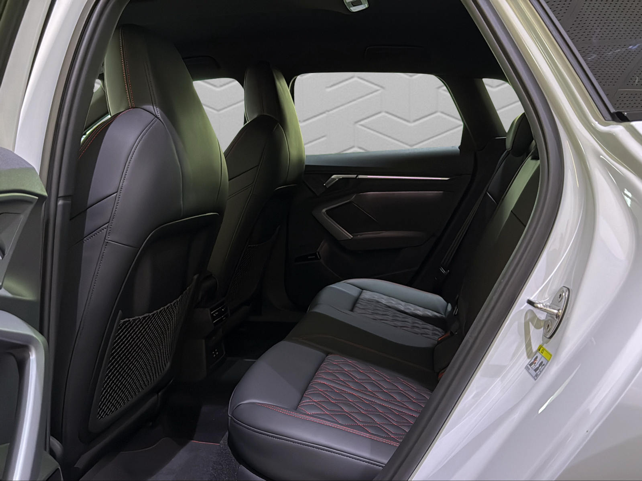 listing desktop thumbnail image 12