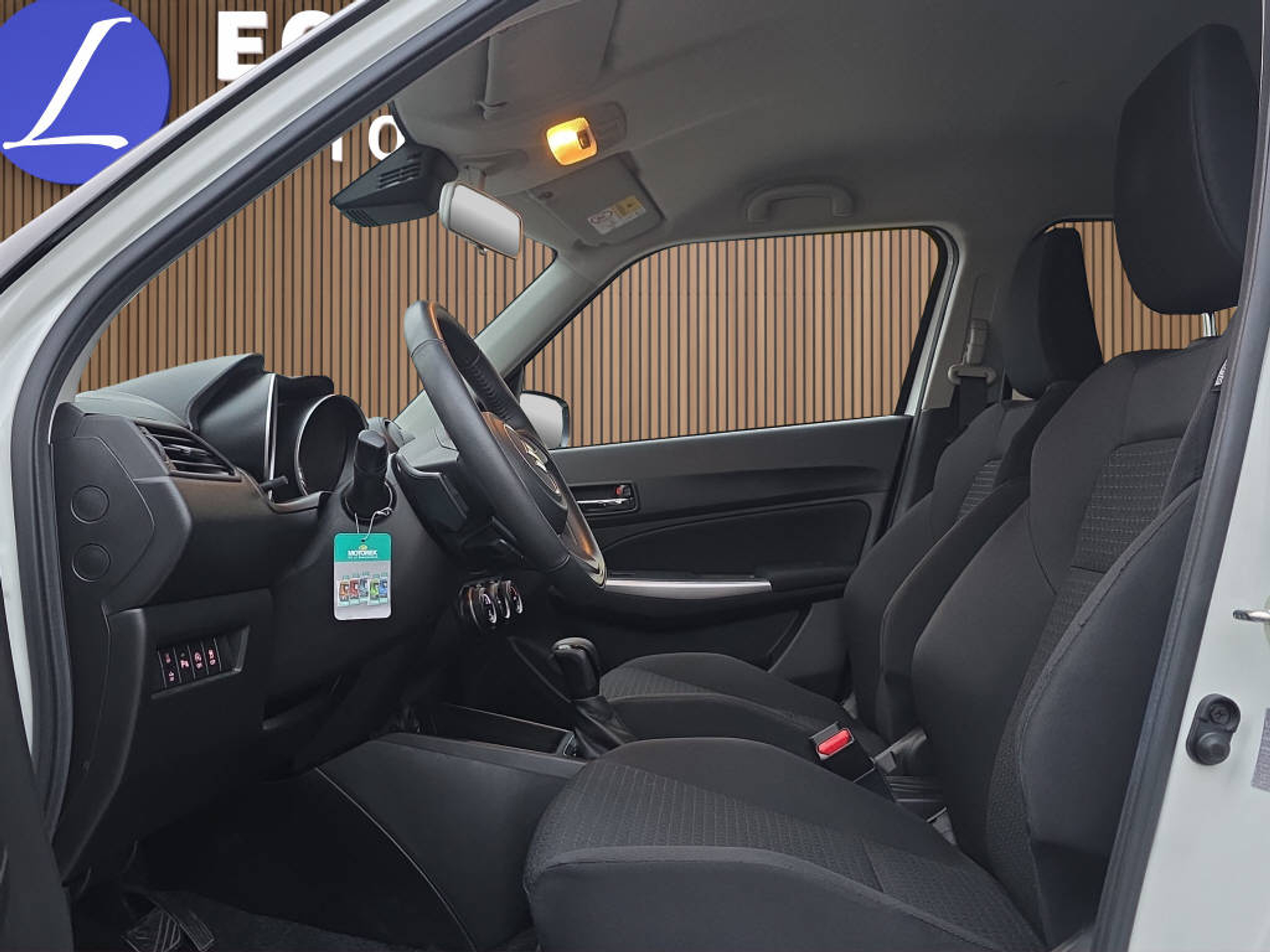 listing desktop thumbnail image 20