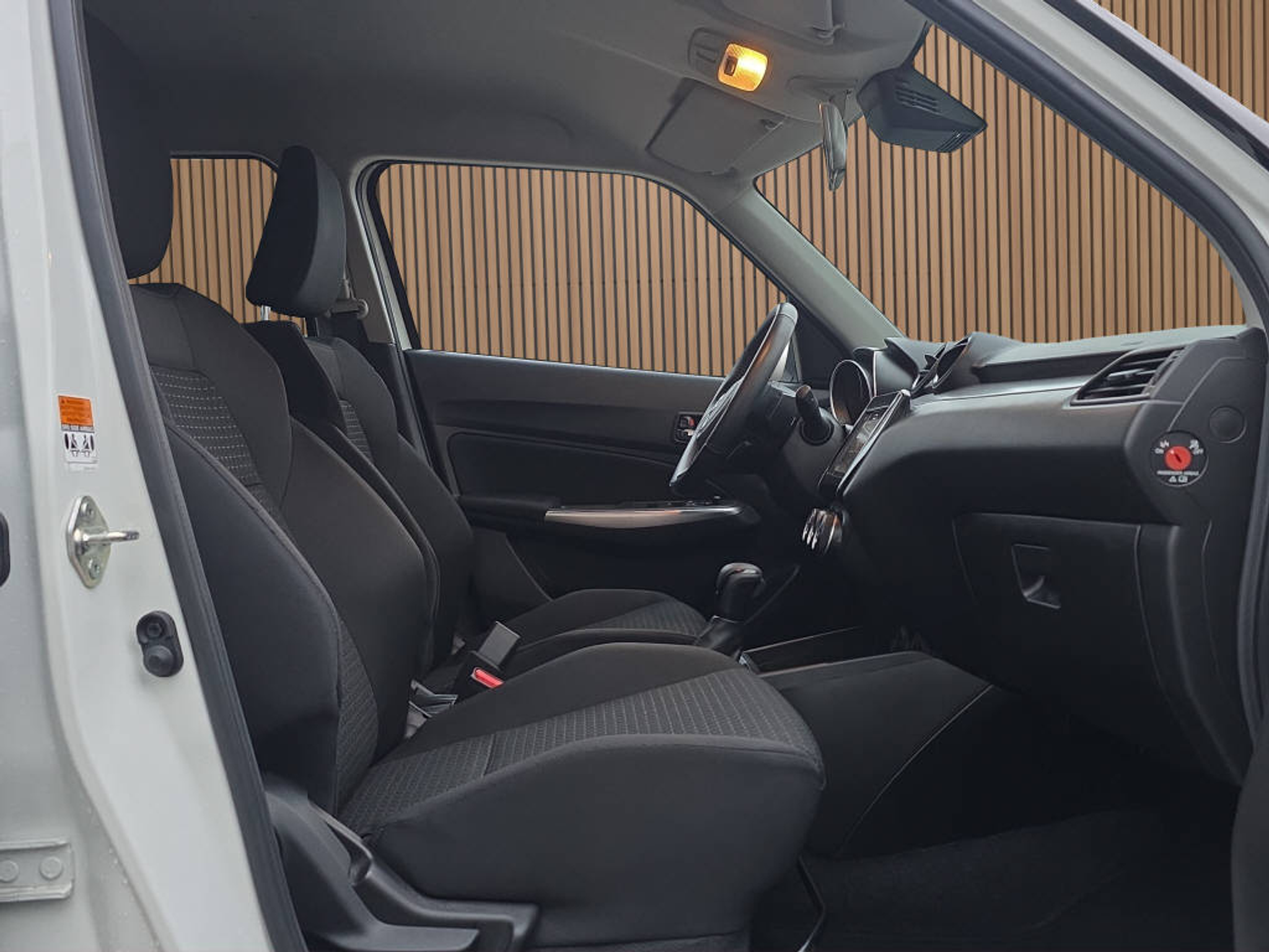 listing desktop thumbnail image 19