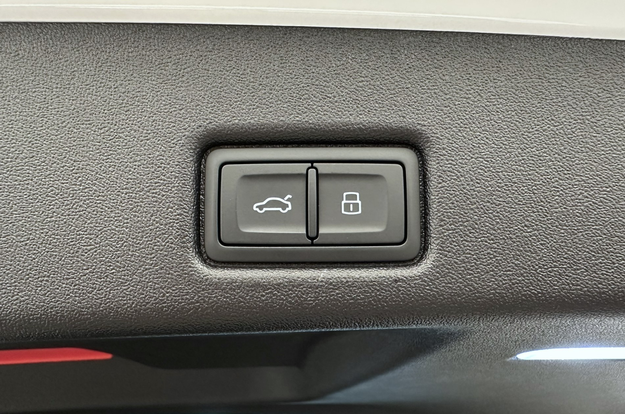 listing desktop thumbnail image 24