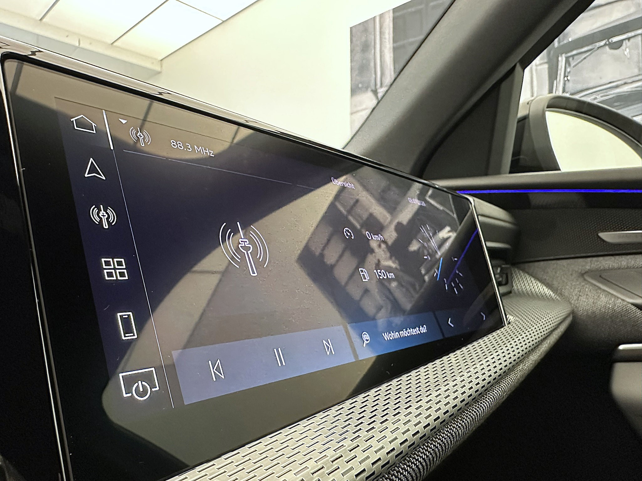 listing desktop thumbnail image 18