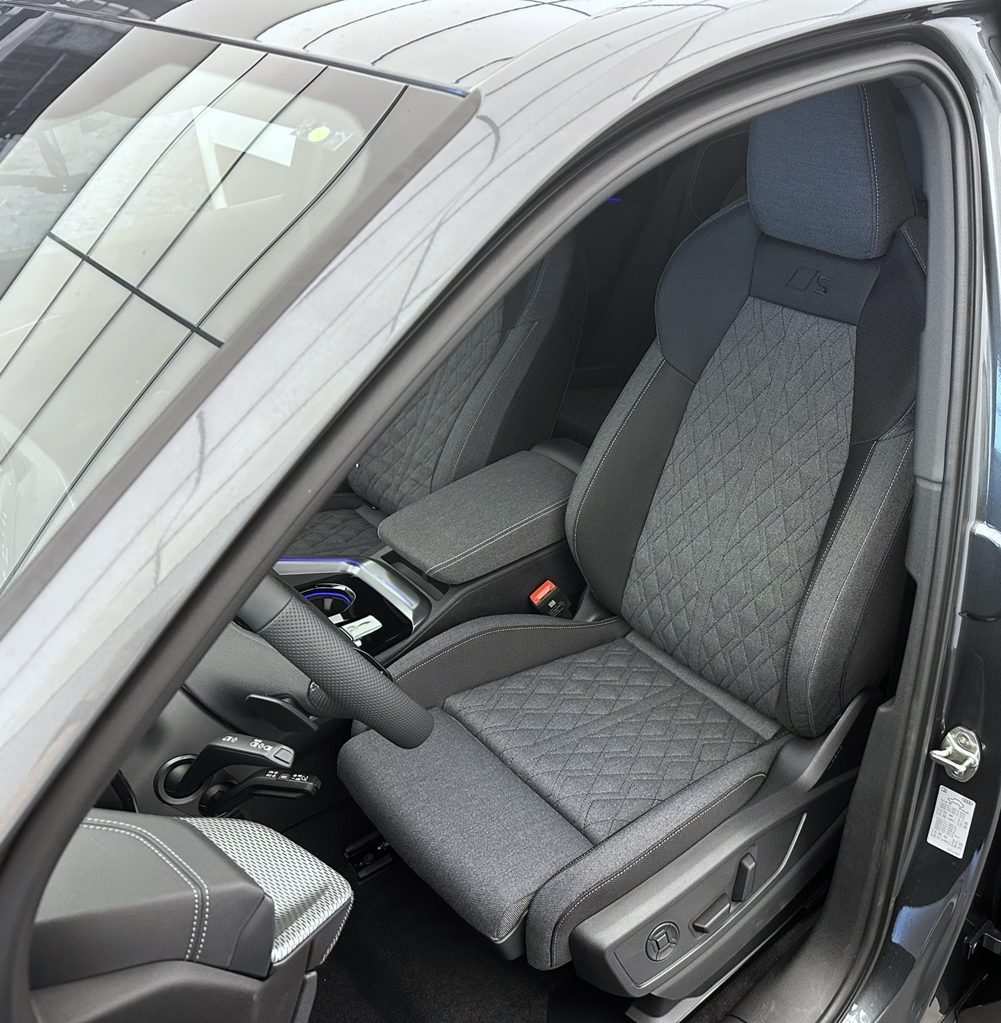 listing desktop thumbnail image 5