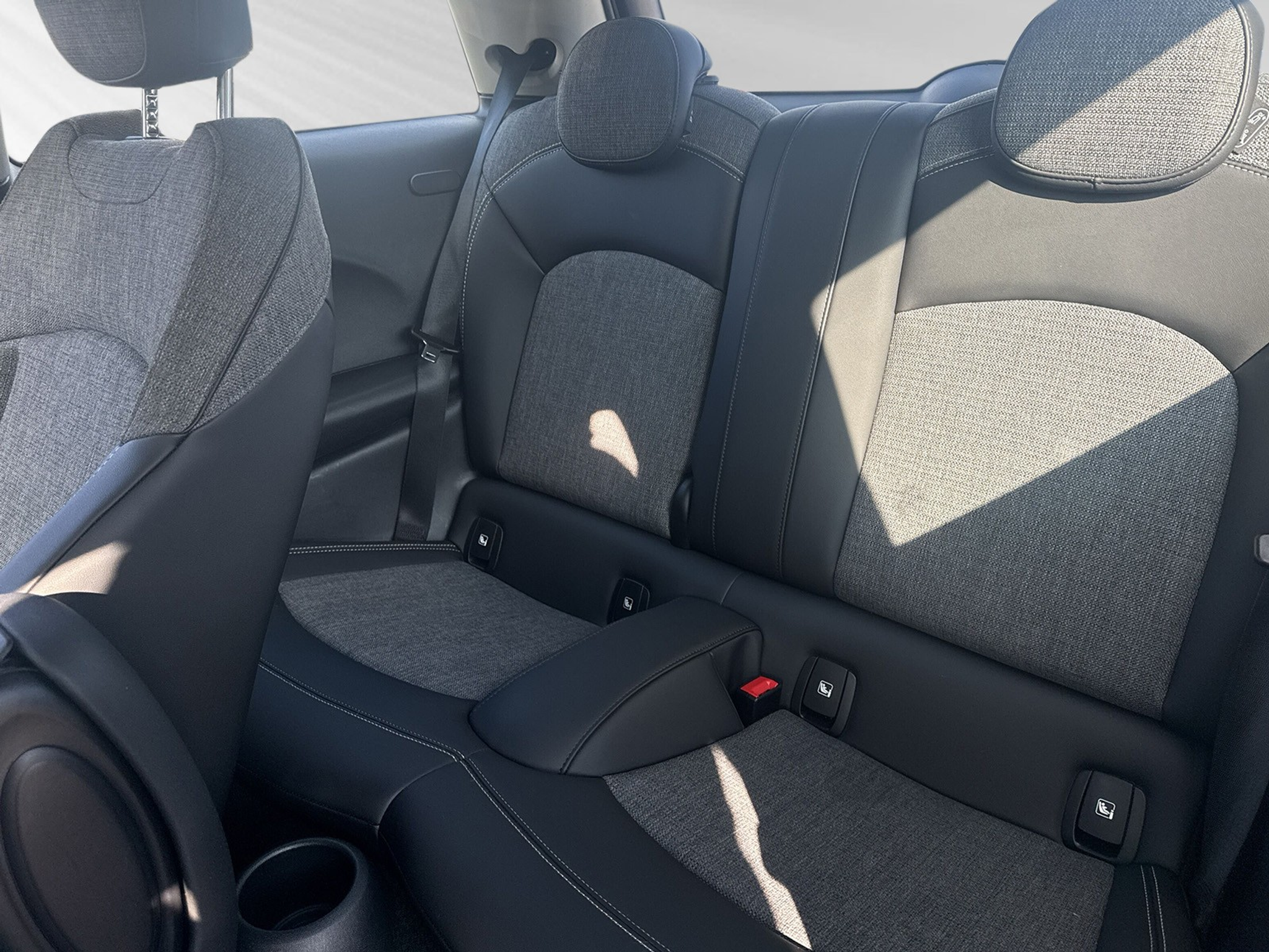 listing desktop thumbnail image 7