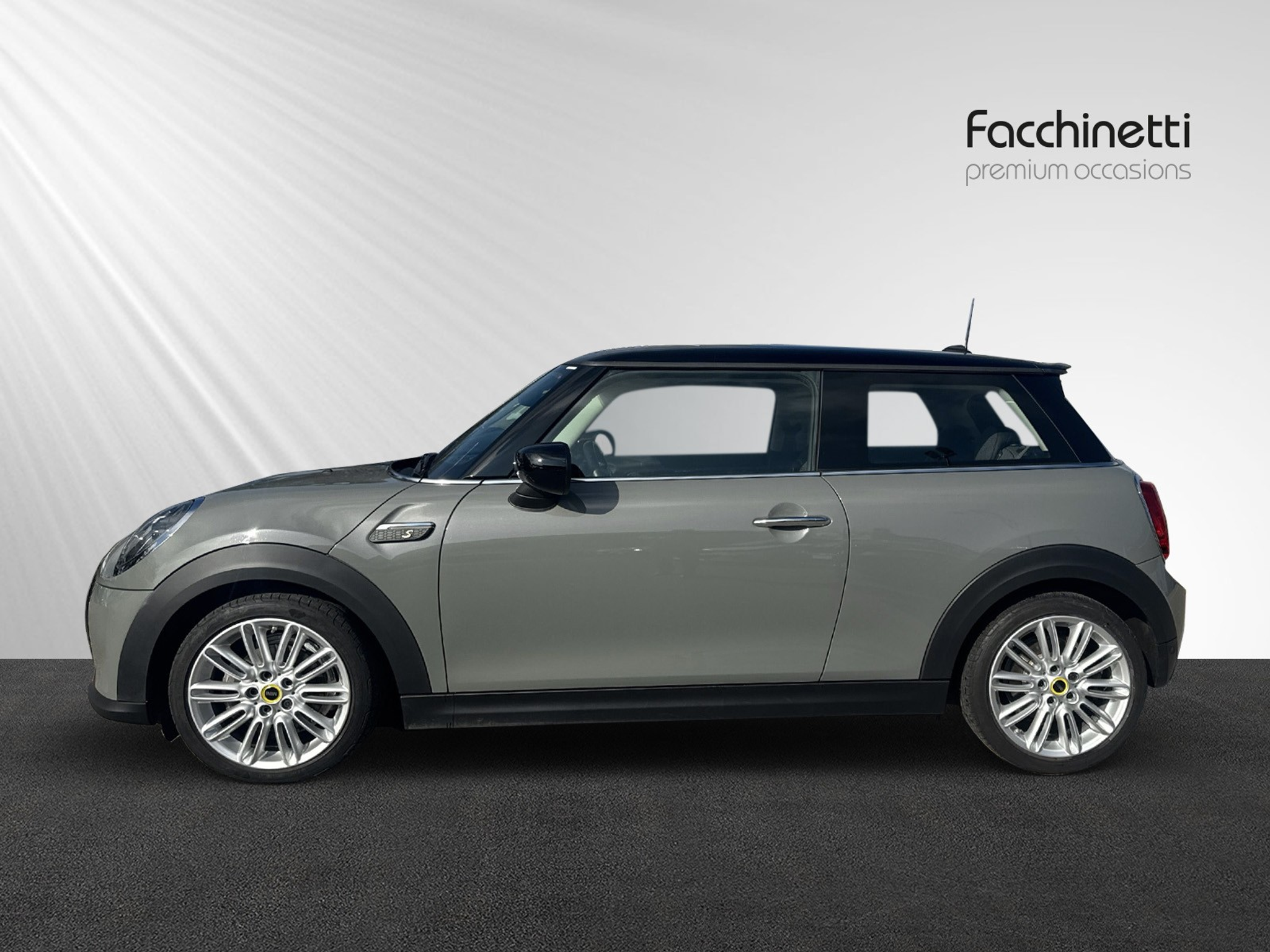 listing desktop thumbnail image 2