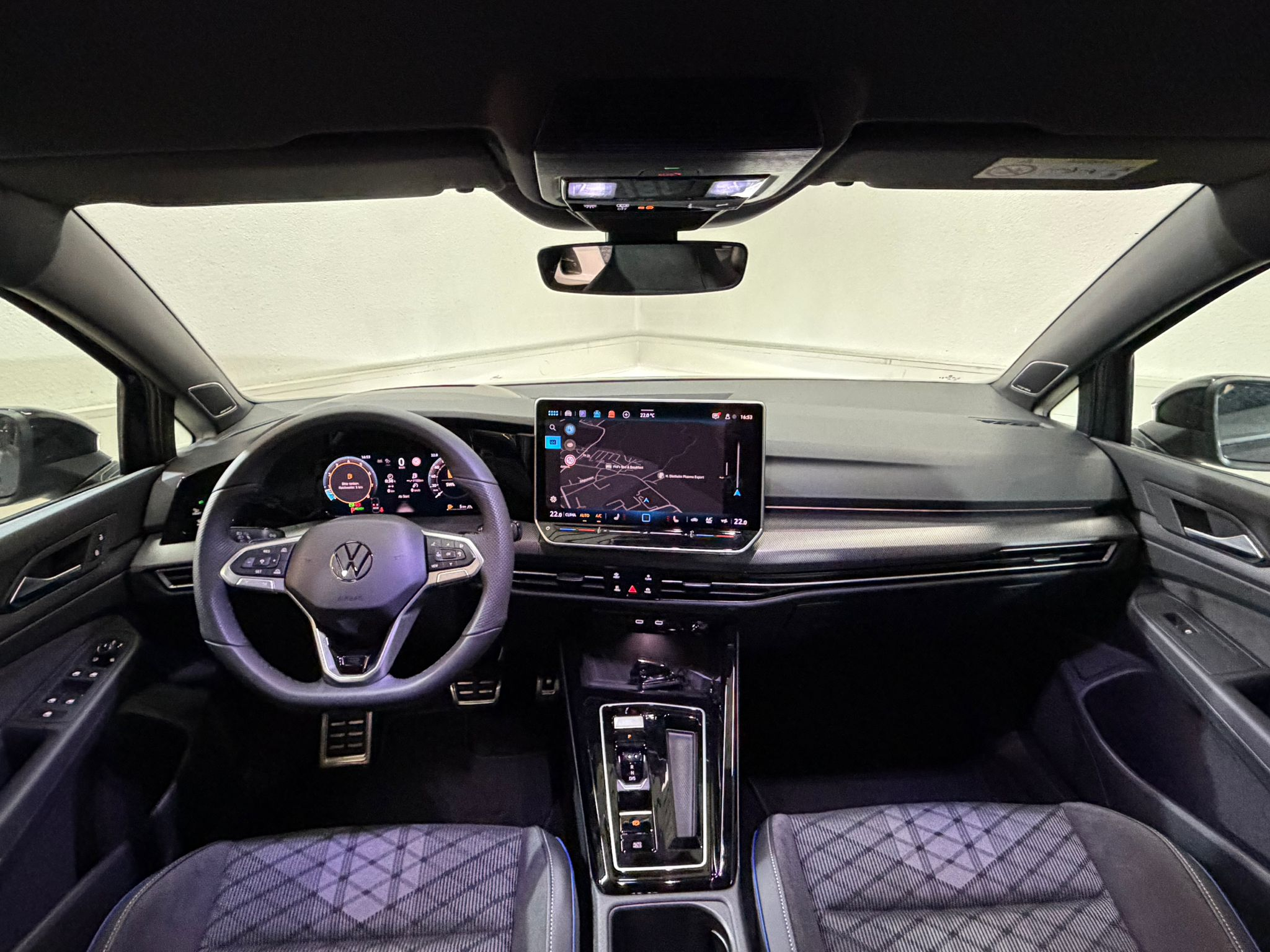 listing desktop thumbnail image 7