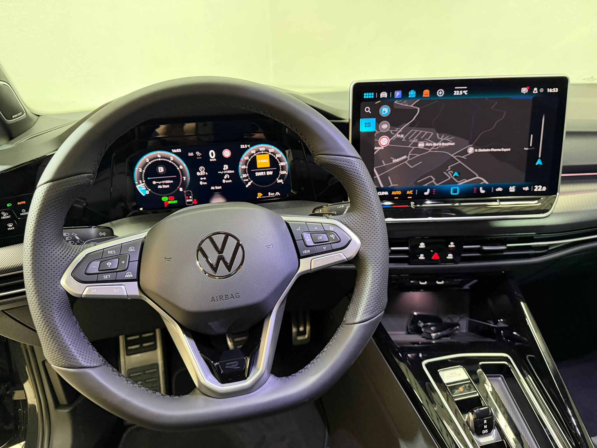 listing desktop thumbnail image 6