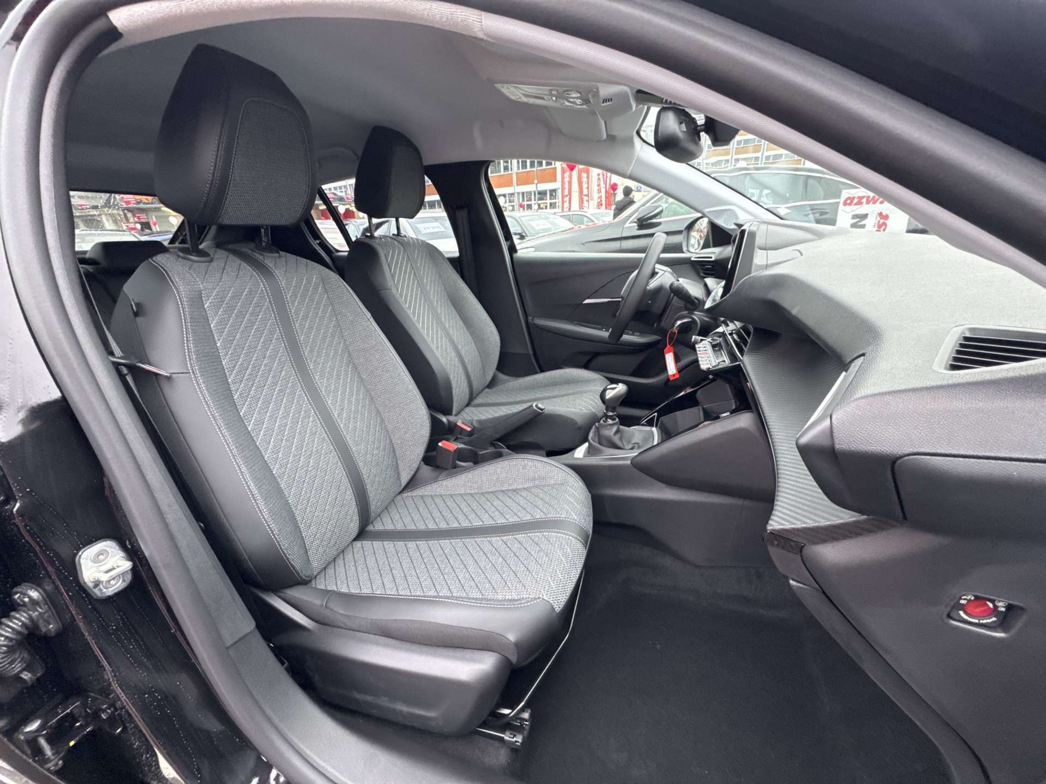 listing desktop thumbnail image 12