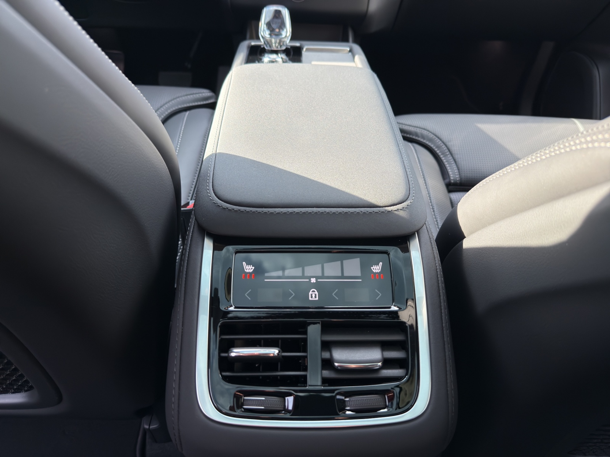 listing desktop thumbnail image 25