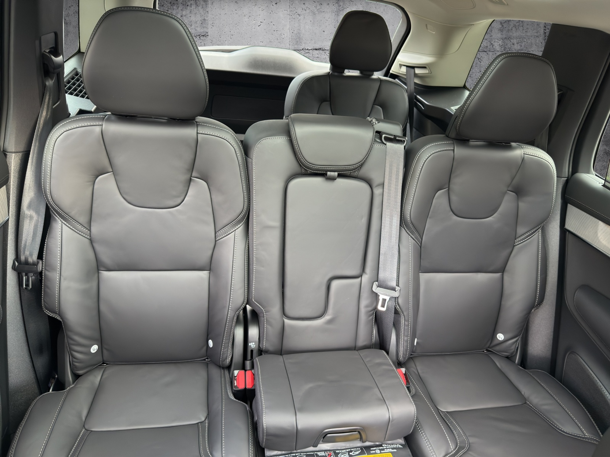 listing desktop thumbnail image 17