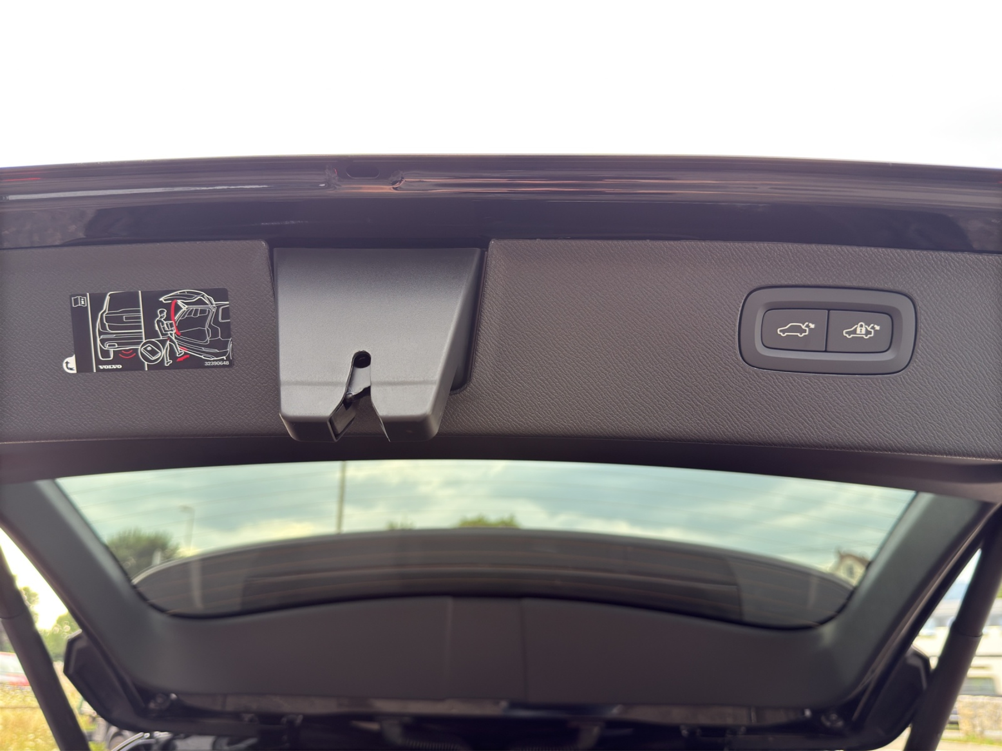 listing desktop thumbnail image 28