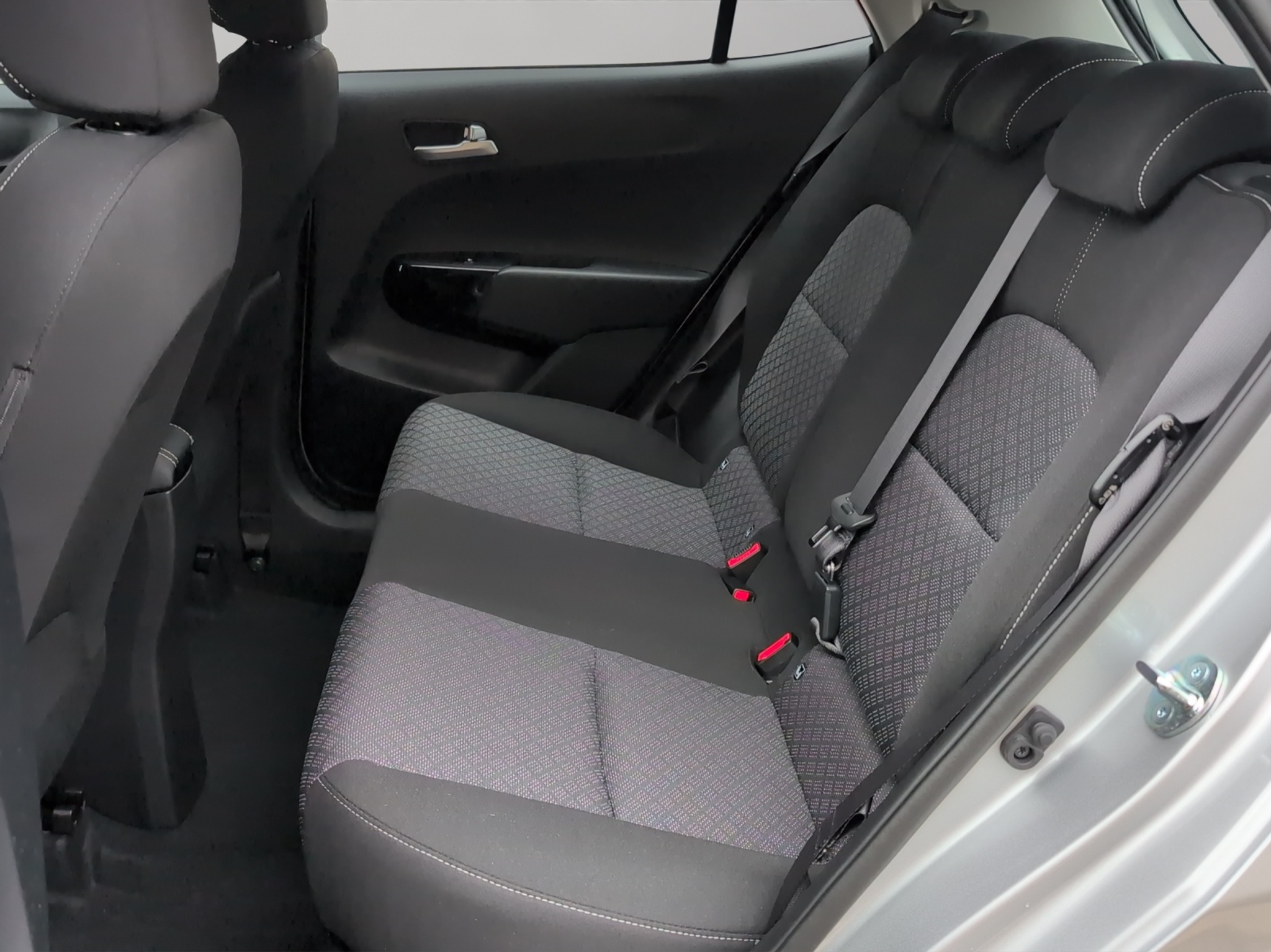 listing desktop thumbnail image 12