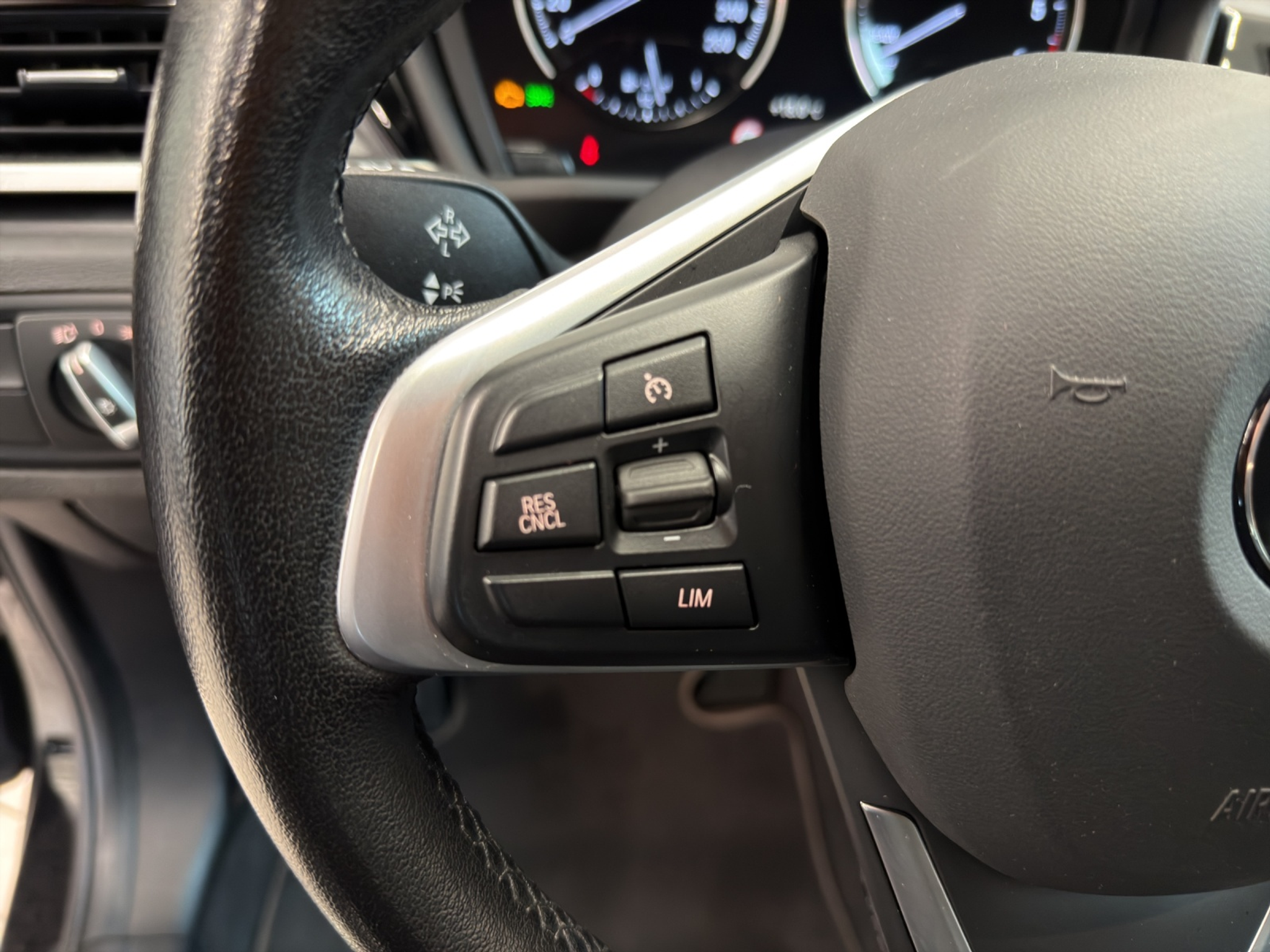 listing desktop thumbnail image 16