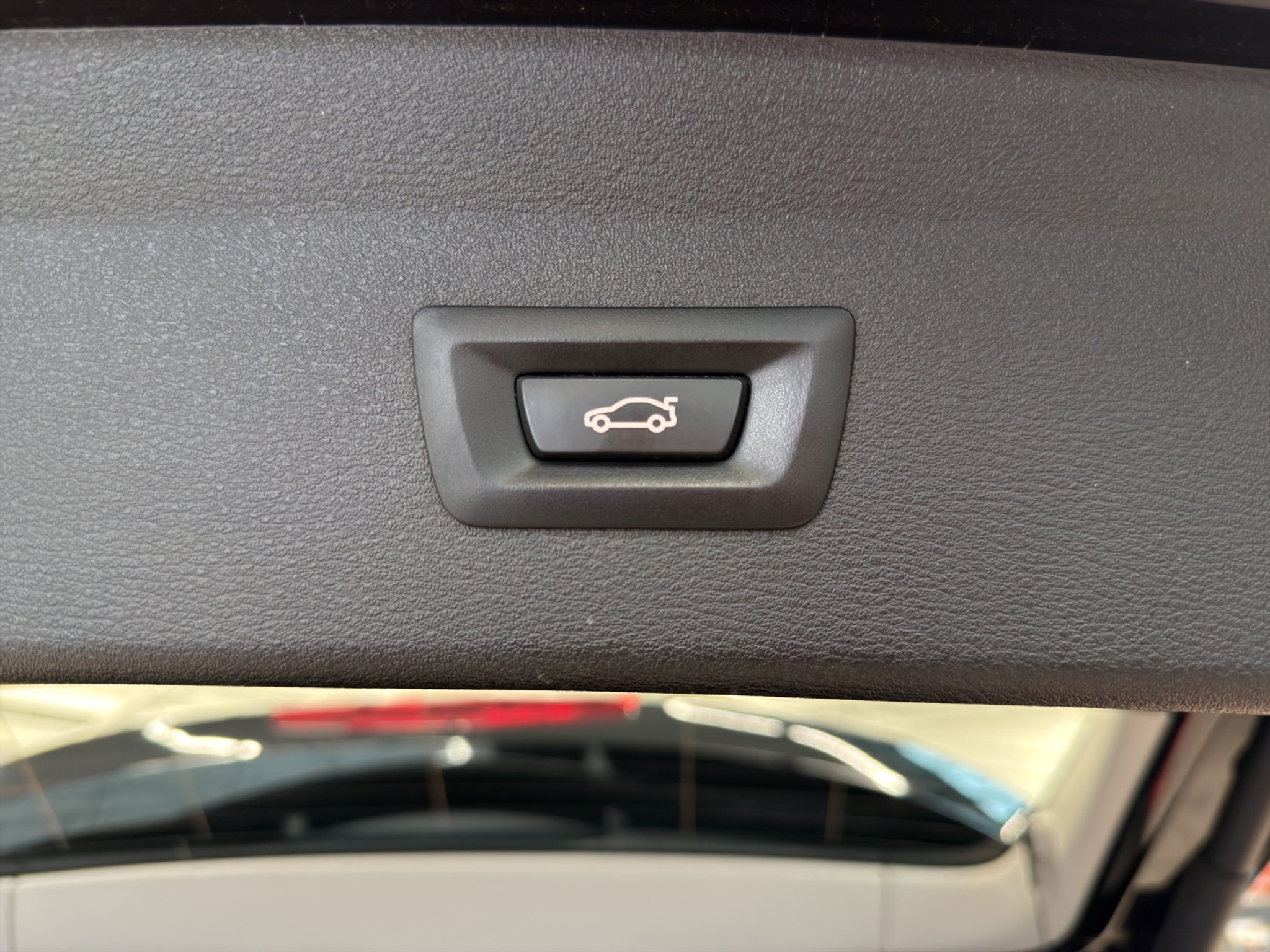 listing desktop thumbnail image 15