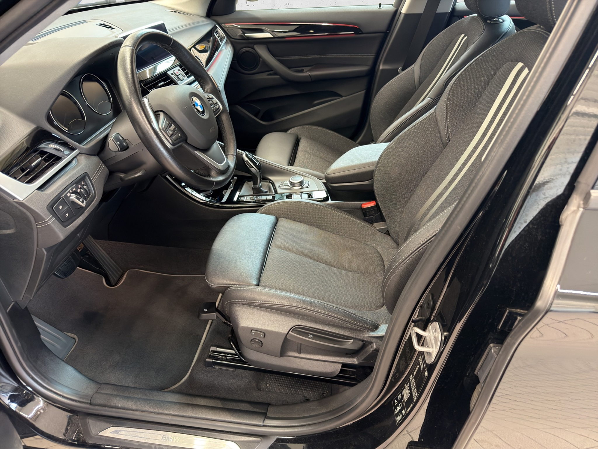 listing desktop thumbnail image 9