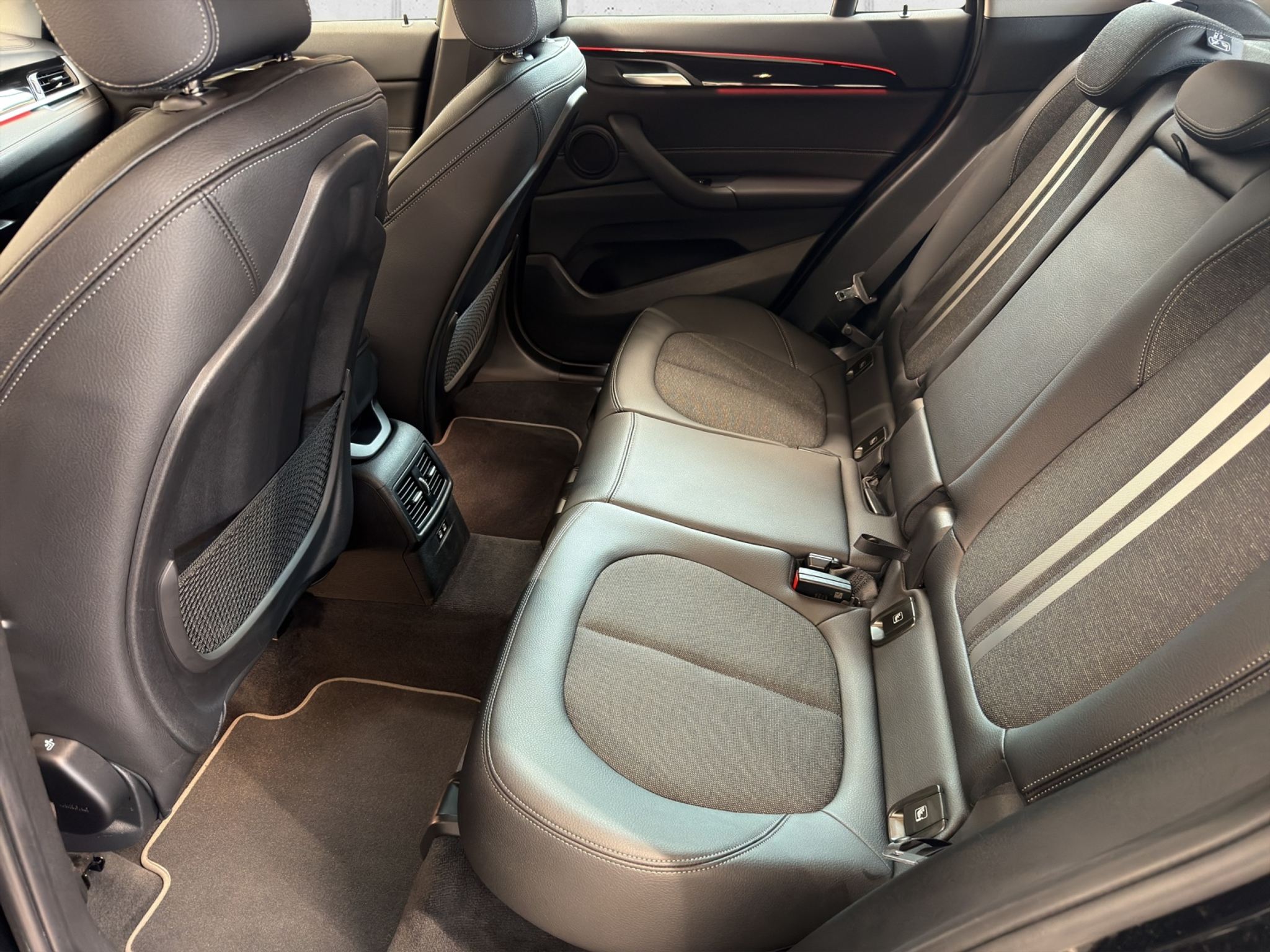 listing desktop thumbnail image 10