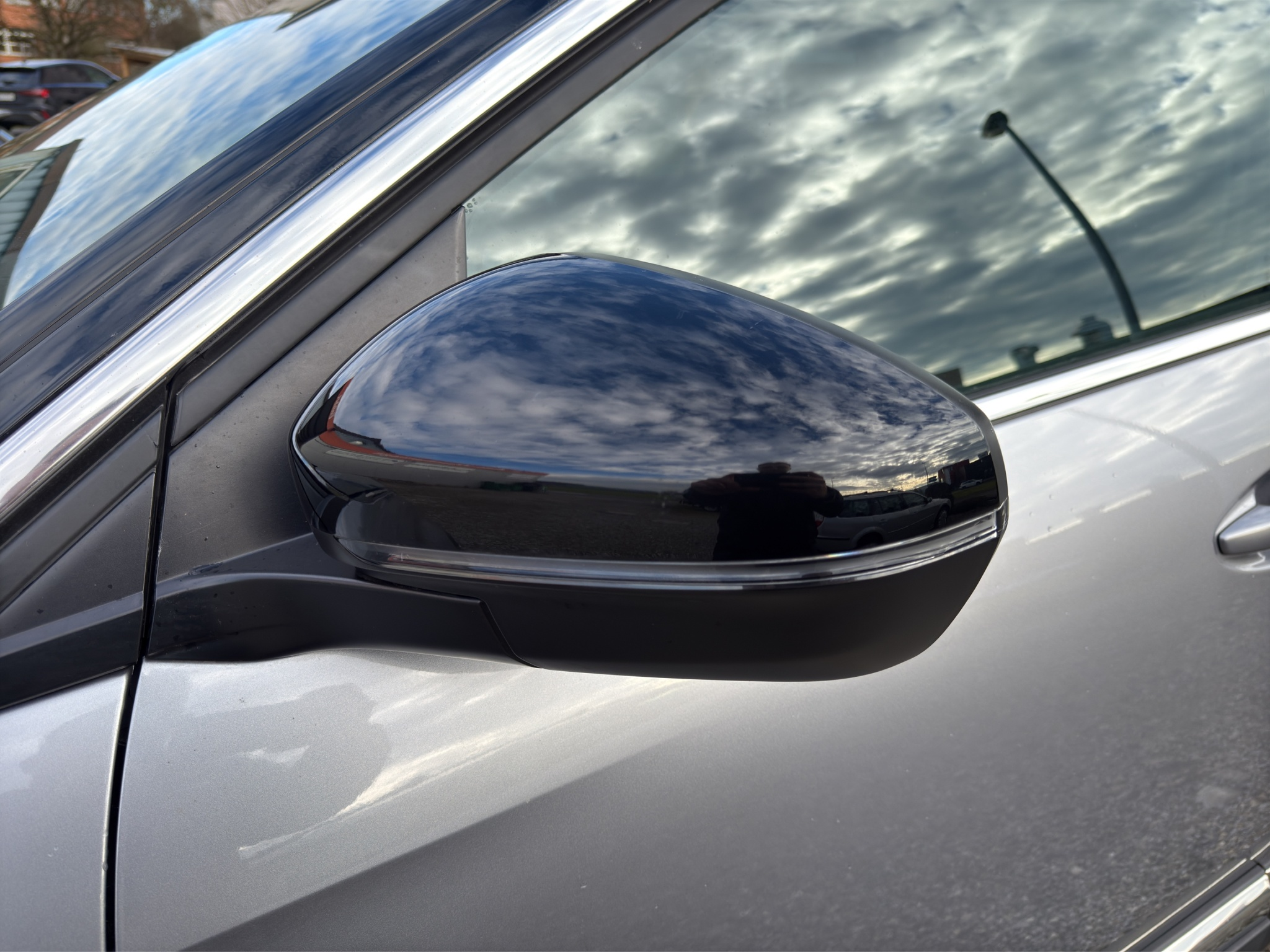 listing desktop thumbnail image 22