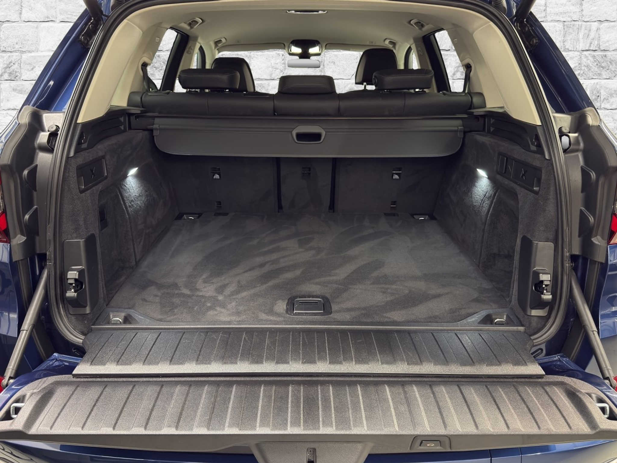 listing desktop thumbnail image 16