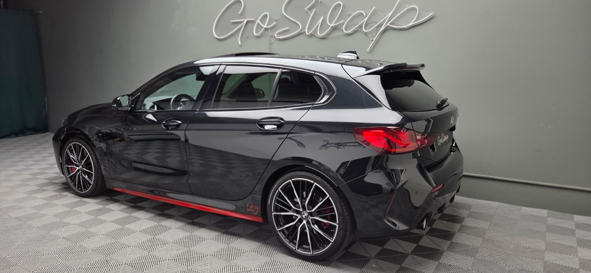 listing desktop thumbnail image 1